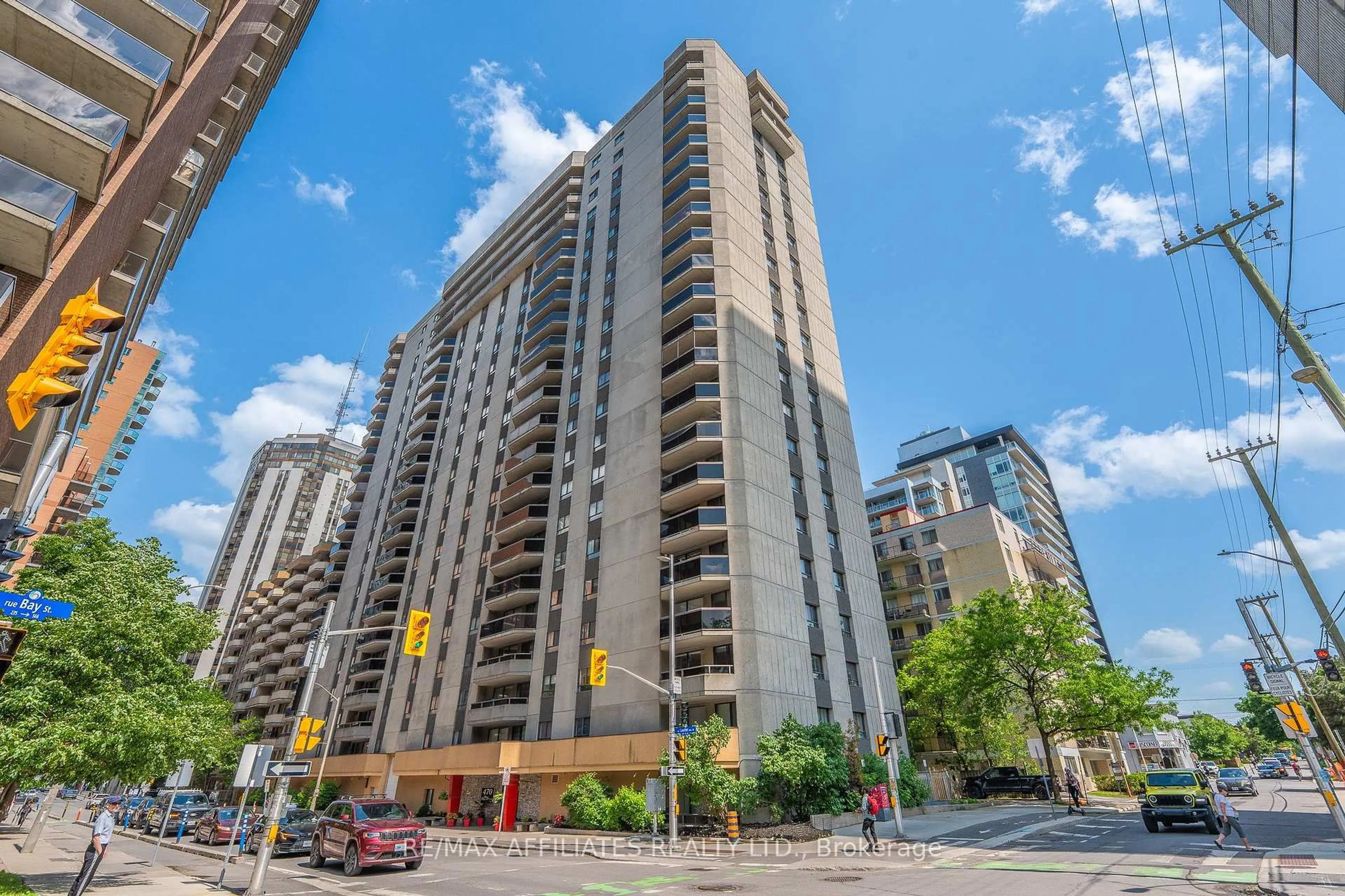 Patio, city buildings view from balcony for 470 Laurier Ave #PH-2301, Ottawa Ontario K1R 7W9