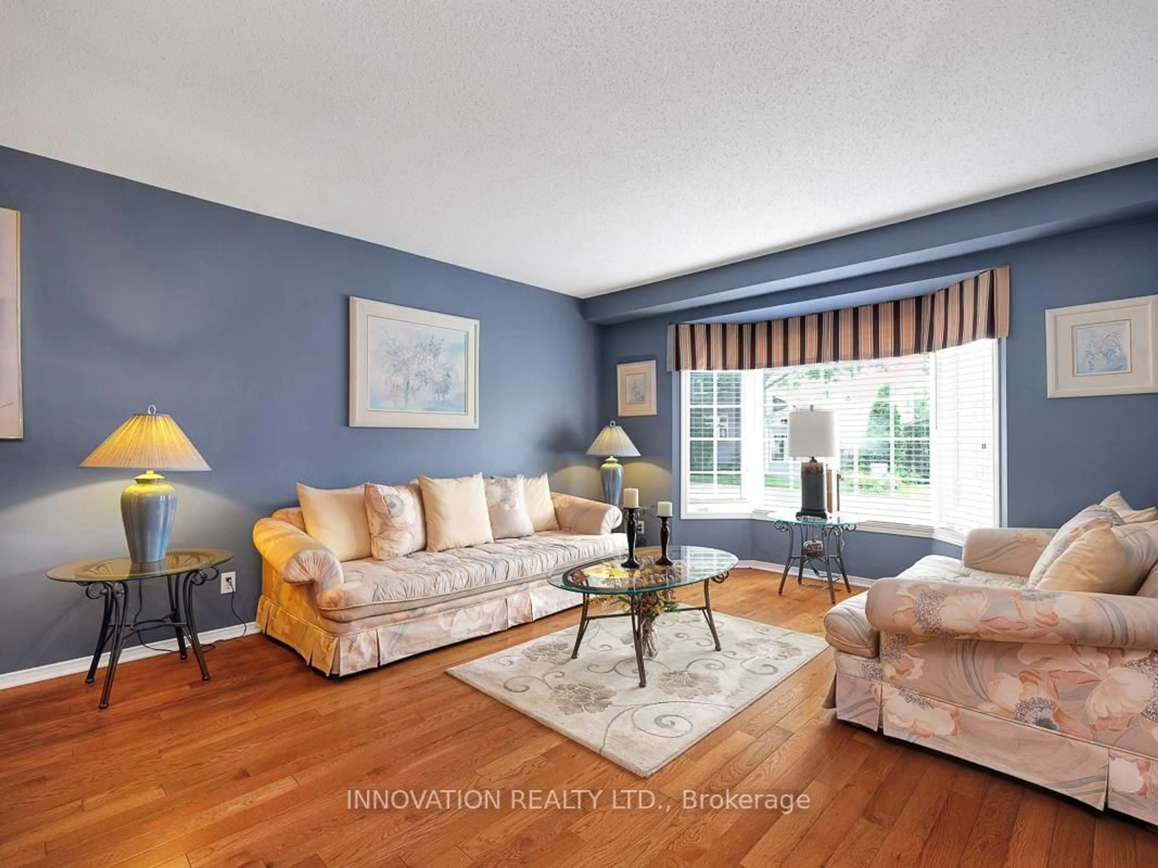 Living room with furniture, unknown for 35 Summerwind Cres, Ottawa Ontario K2G 6G5