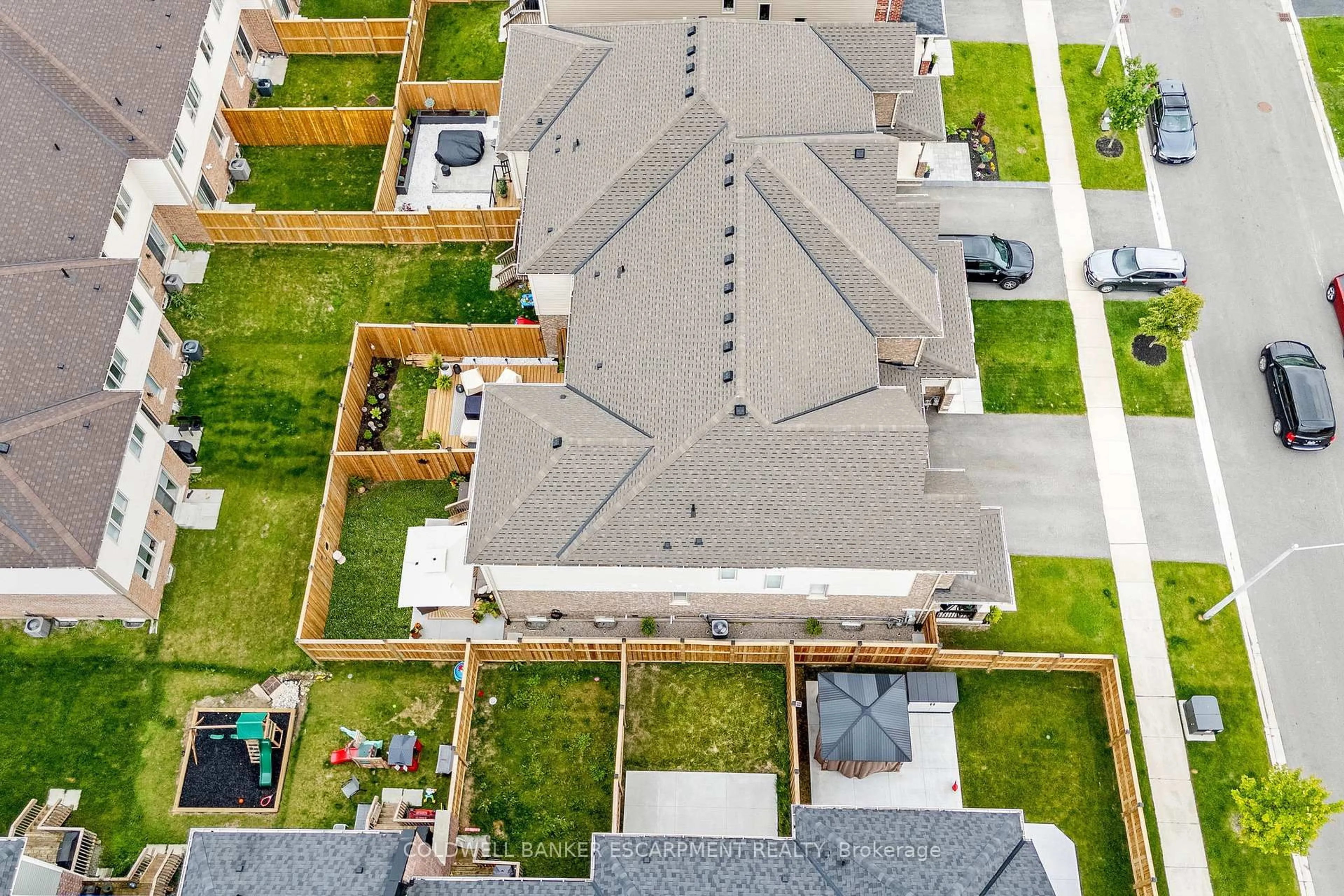 A pic from outside/outdoor area/front of a property/back of a property/a pic from drone, street for 107 Taylor Ave, Guelph/Eramosa Ontario N0B 2K0