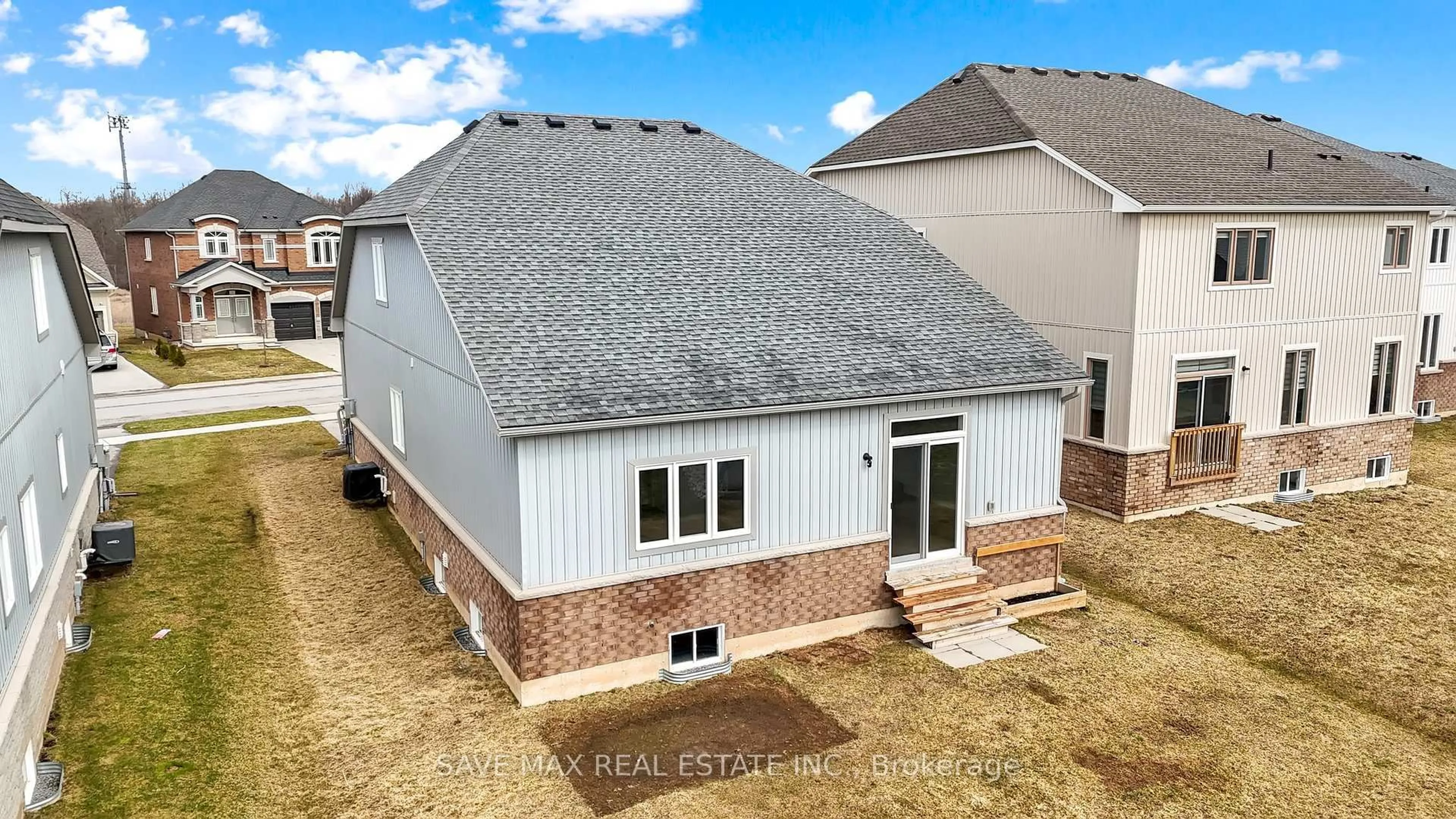 Home with brick exterior material, building for 1511 Marina Dr, Fort Erie Ontario L2A 0C7