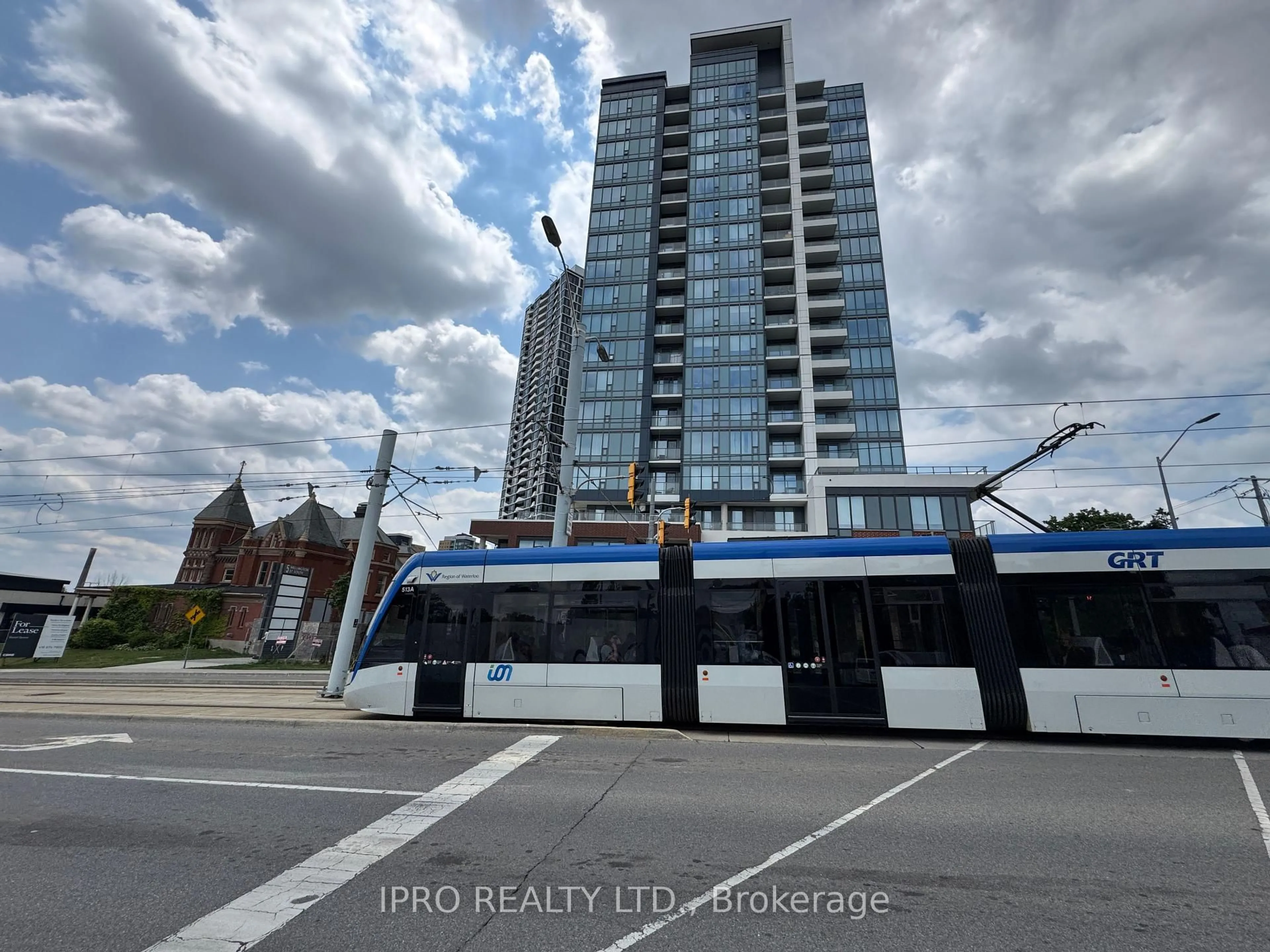 Unknown for 15 Wellington St #211, Kitchener Ontario N2G 0E4