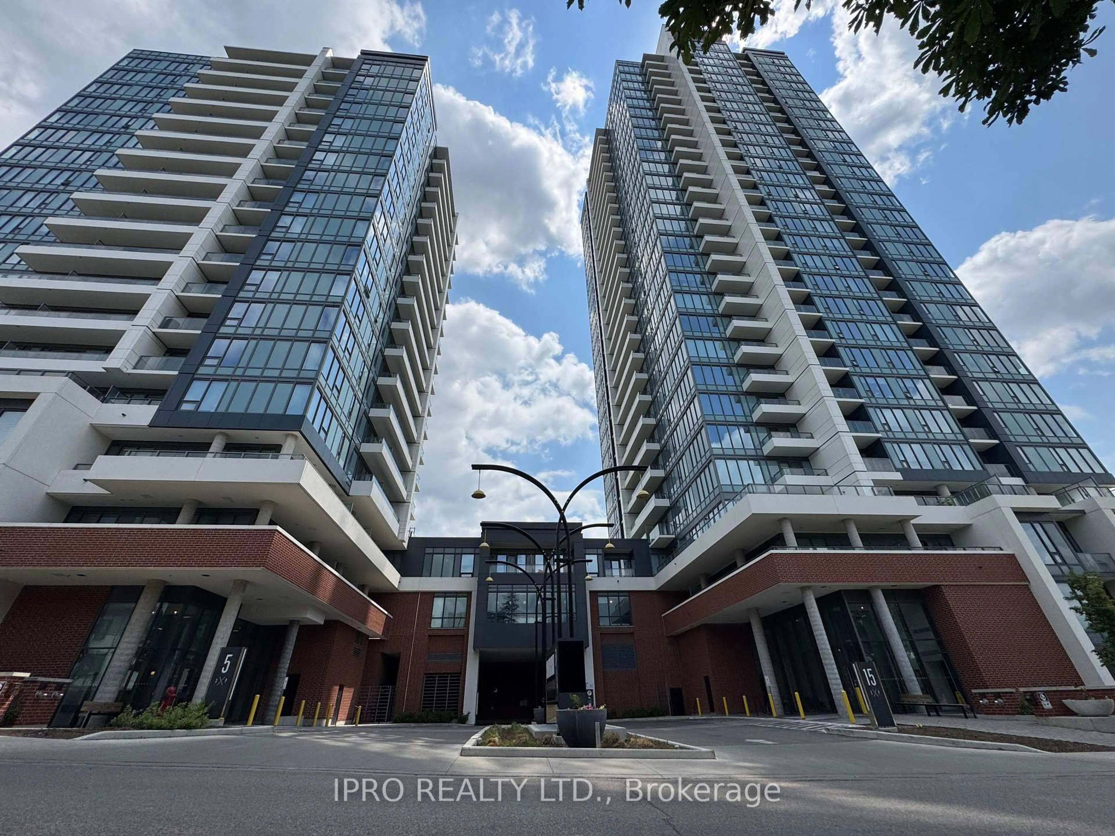 Unknown for 15 Wellington St #211, Kitchener Ontario N2G 0E4