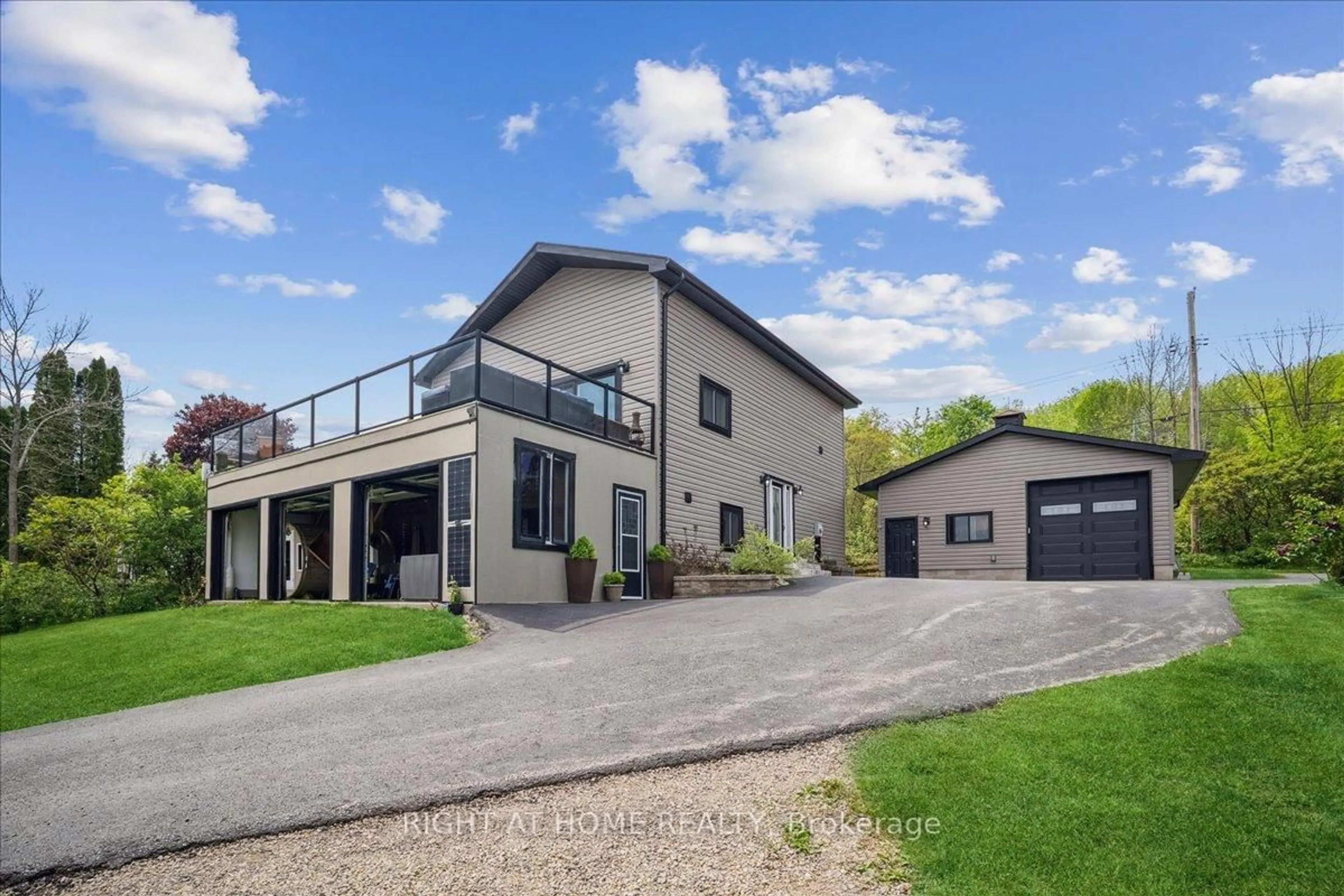 Unknown for 339520 PRESQU'ILE Rd, Georgian Bluffs Ontario N0H 2T0