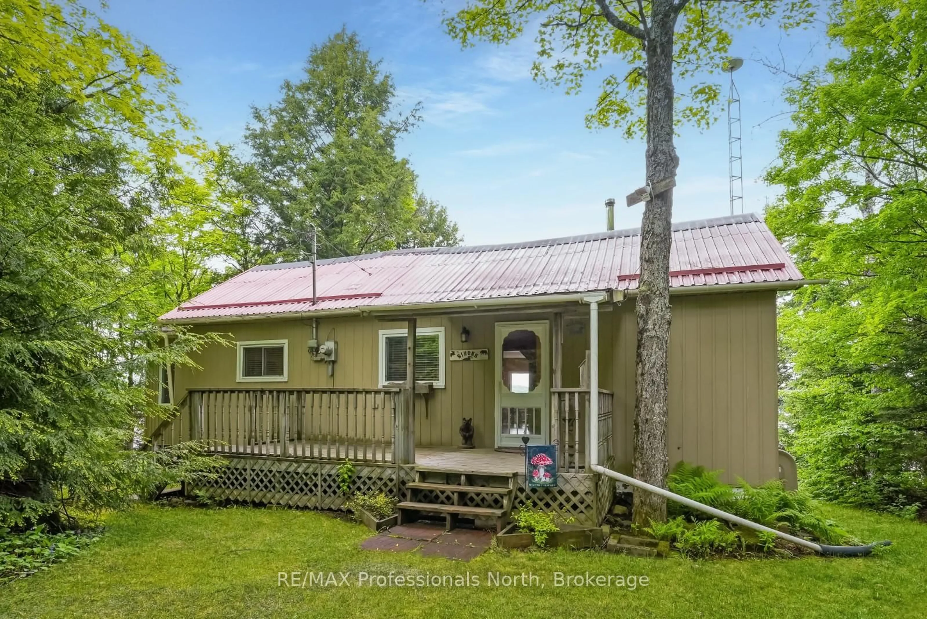 A pic from outside/outdoor area/front of a property/back of a property/a pic from drone, unknown for 2598 Glamorgan Rd, Highlands East Ontario K0M 1S0
