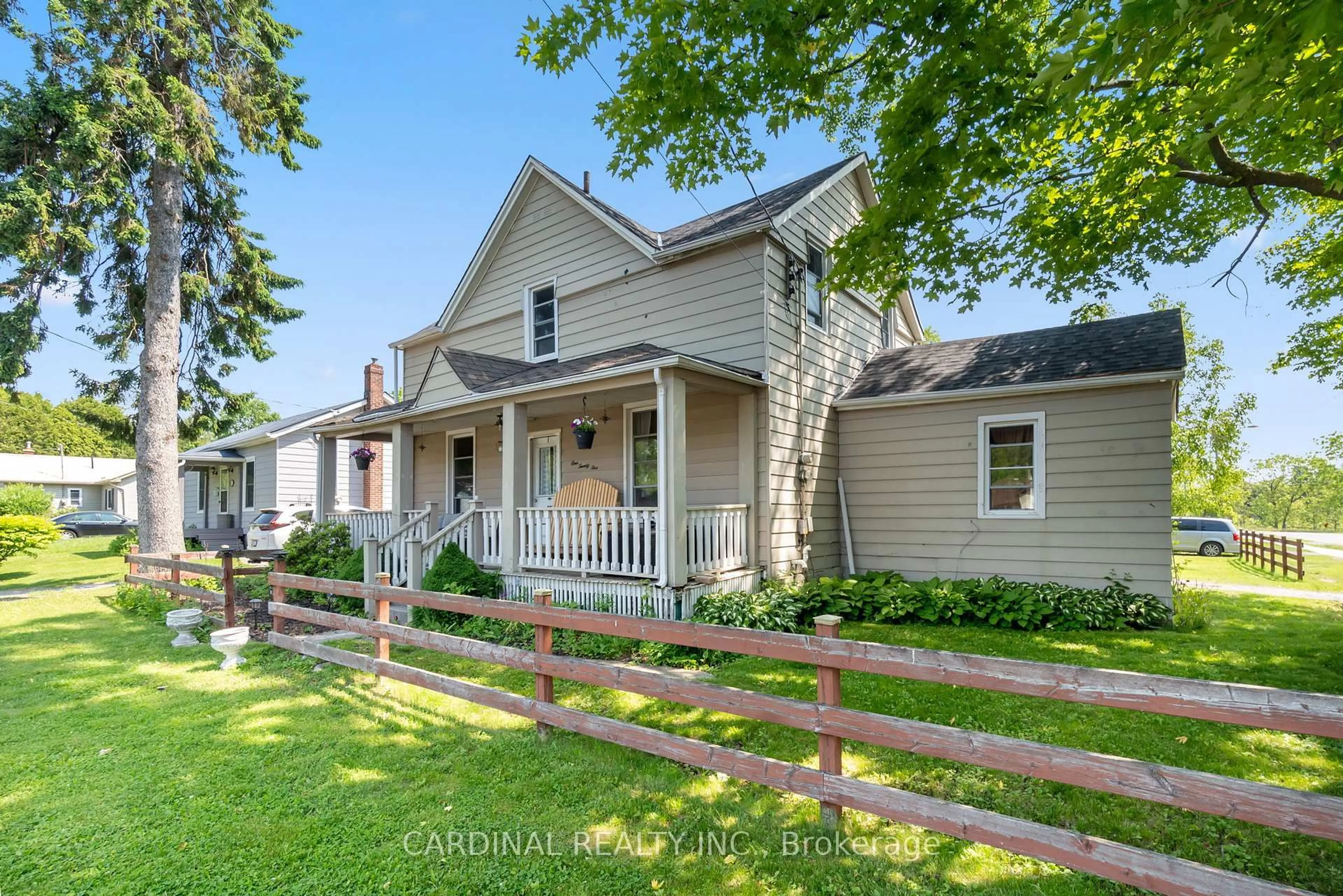 A pic from outside/outdoor area/front of a property/back of a property/a pic from drone, street for 125 Elgin St, Port Hope Ontario L1A 2L5
