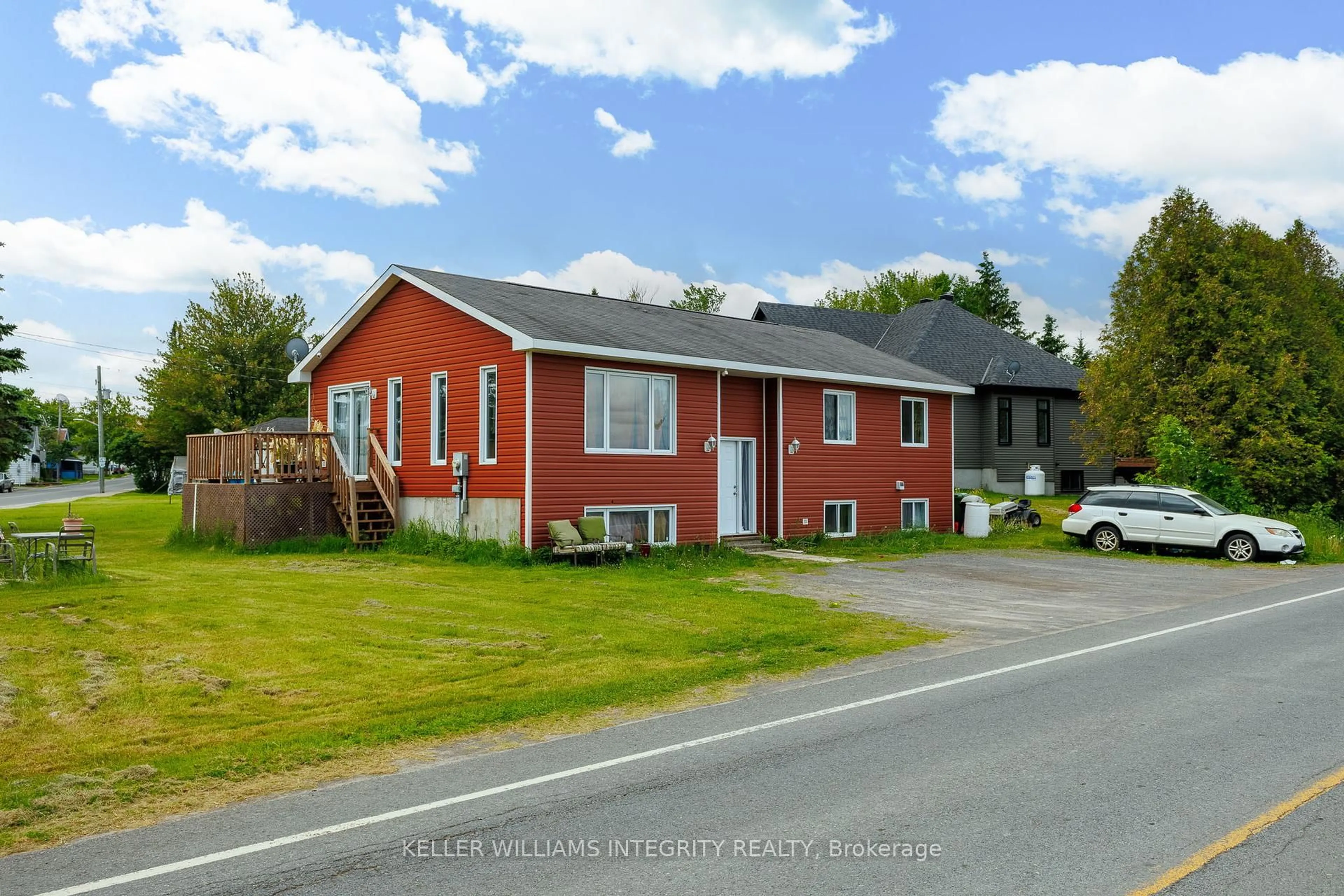 Home with vinyl exterior material, street for 5070 Du Parc, The Nation Ontario K0B 1G0