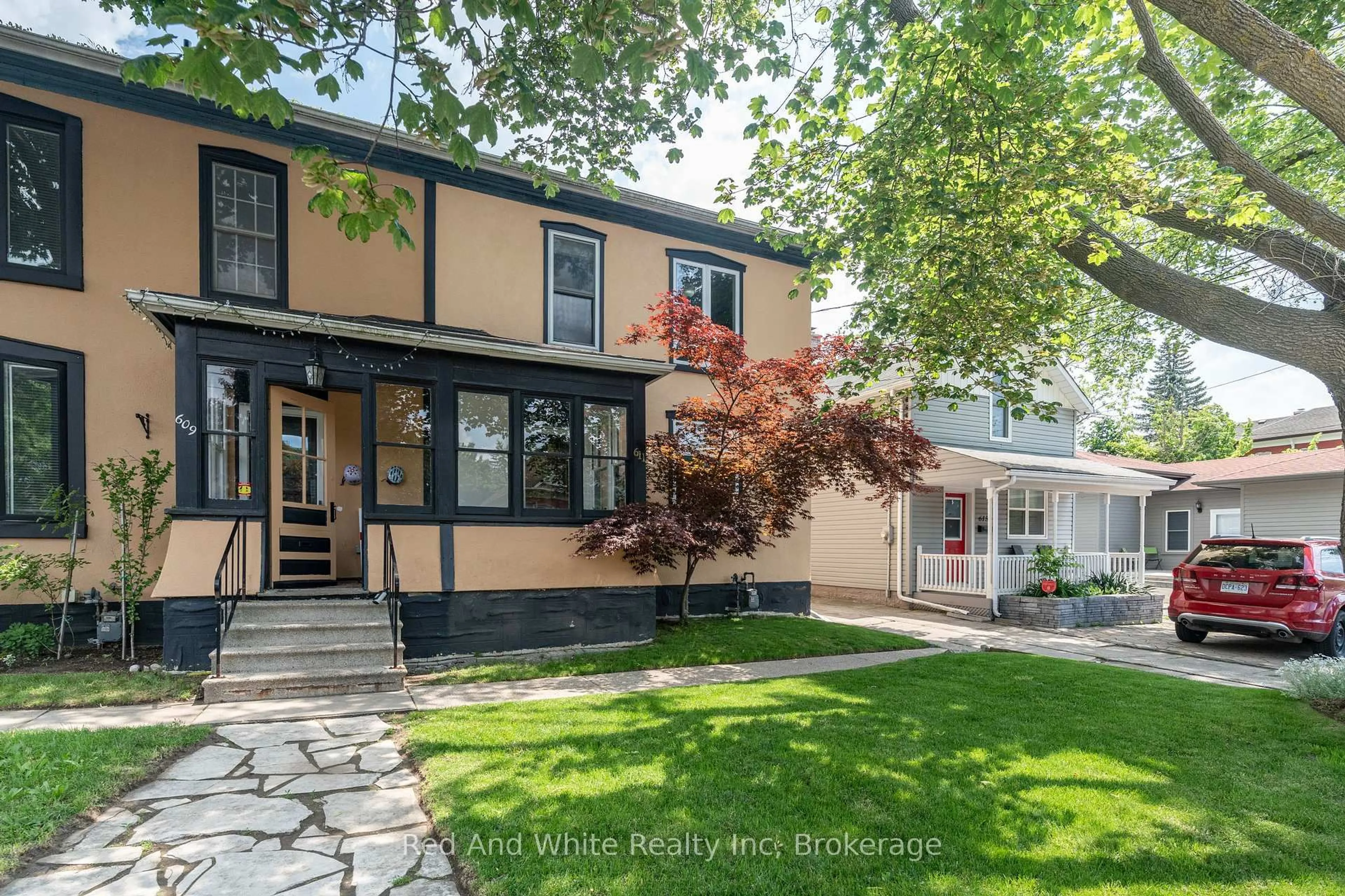 Unknown for 611 Laurel St, Cambridge Ontario N3H 3Z1