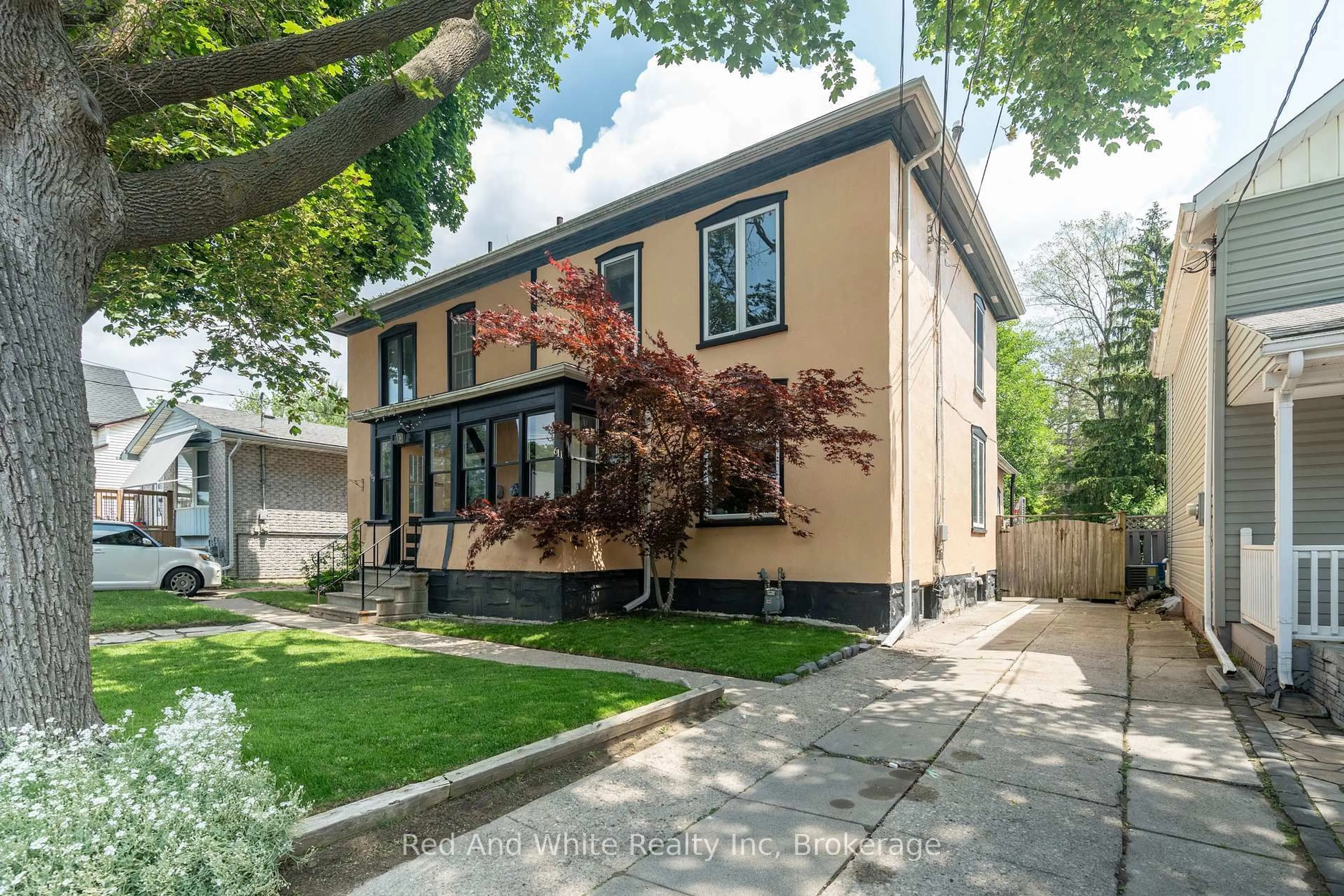 Home with brick exterior material, street for 611 Laurel St, Cambridge Ontario N3H 3Z1