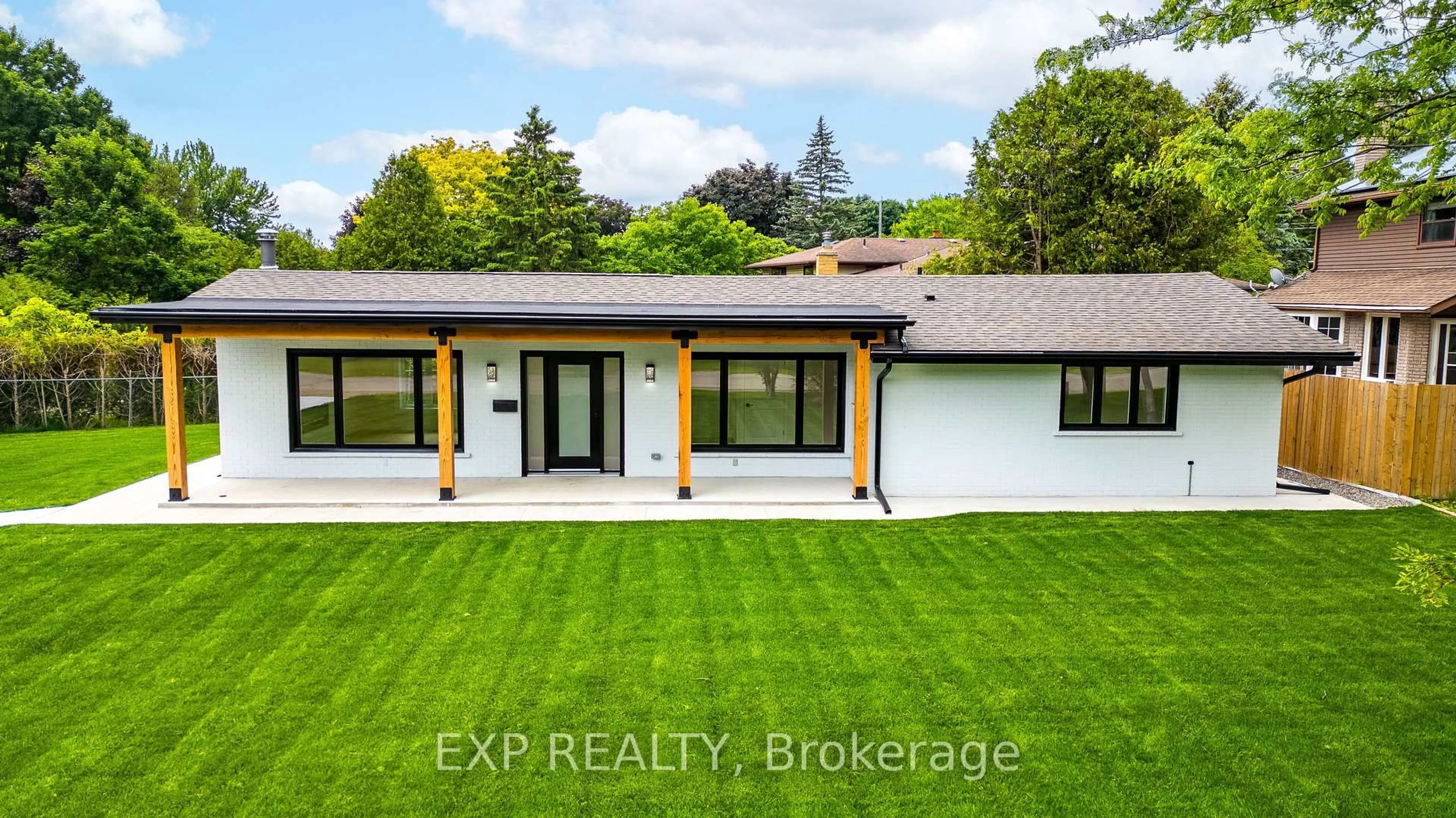 A pic from outside/outdoor area/front of a property/back of a property/a pic from drone, building for 643 Hanlon Rd, Guelph Ontario N1G 2S4