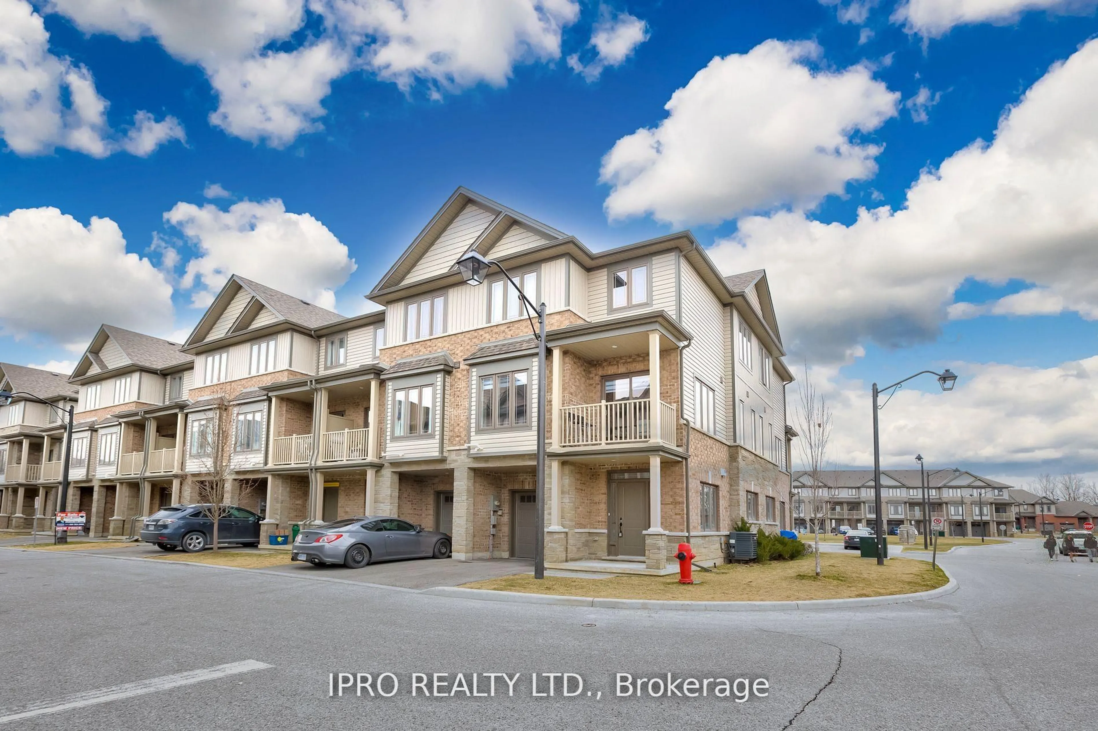 A pic from outside/outdoor area/front of a property/back of a property/a pic from drone, unknown for 77 Diana Ave #149, Brantford Ontario N3T 0R6