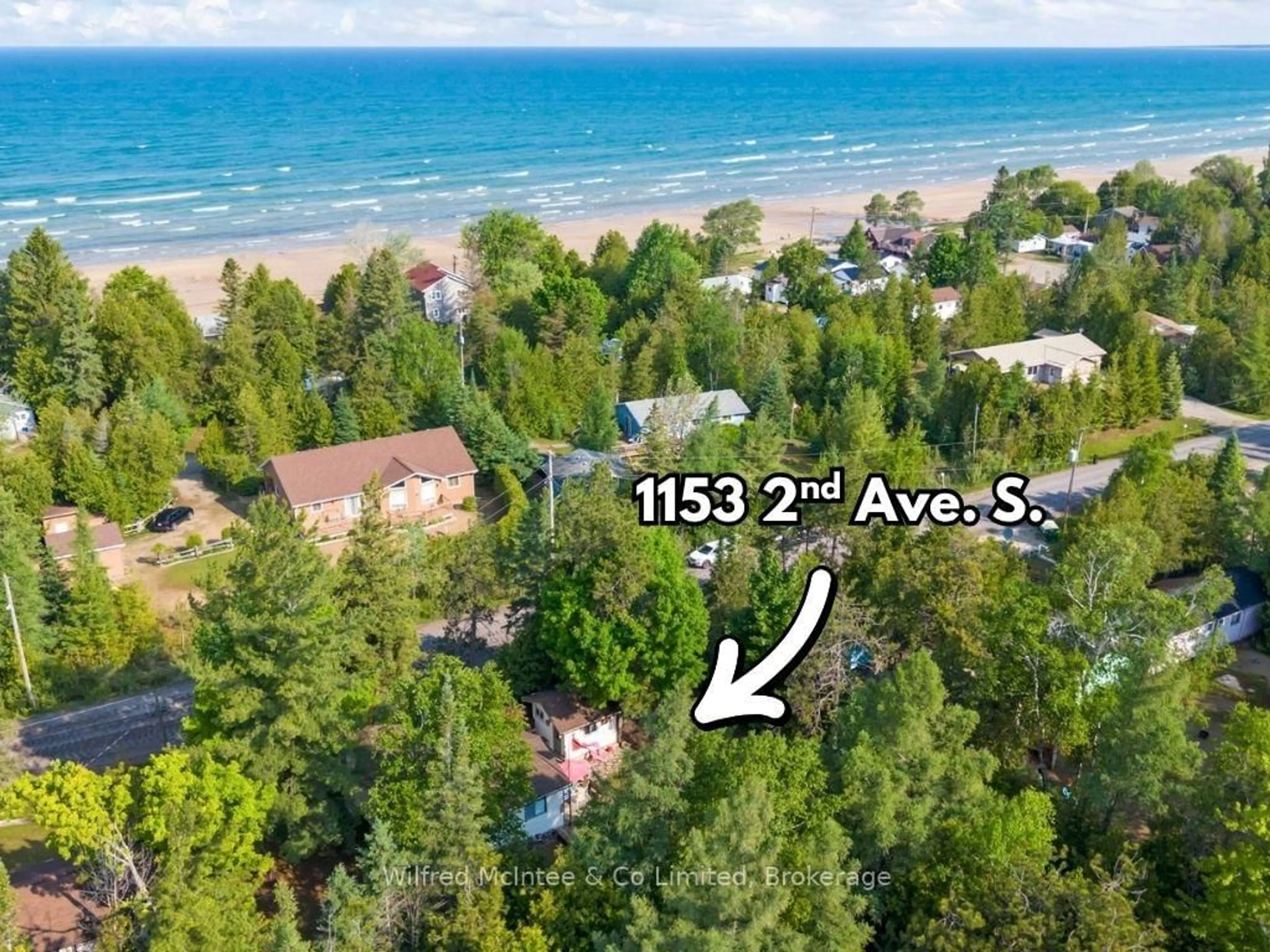 A pic from outside/outdoor area/front of a property/back of a property/a pic from drone, water/lake/river/ocean view for 1153 2ND Ave, Native Leased Lands Ontario N0H 2G0