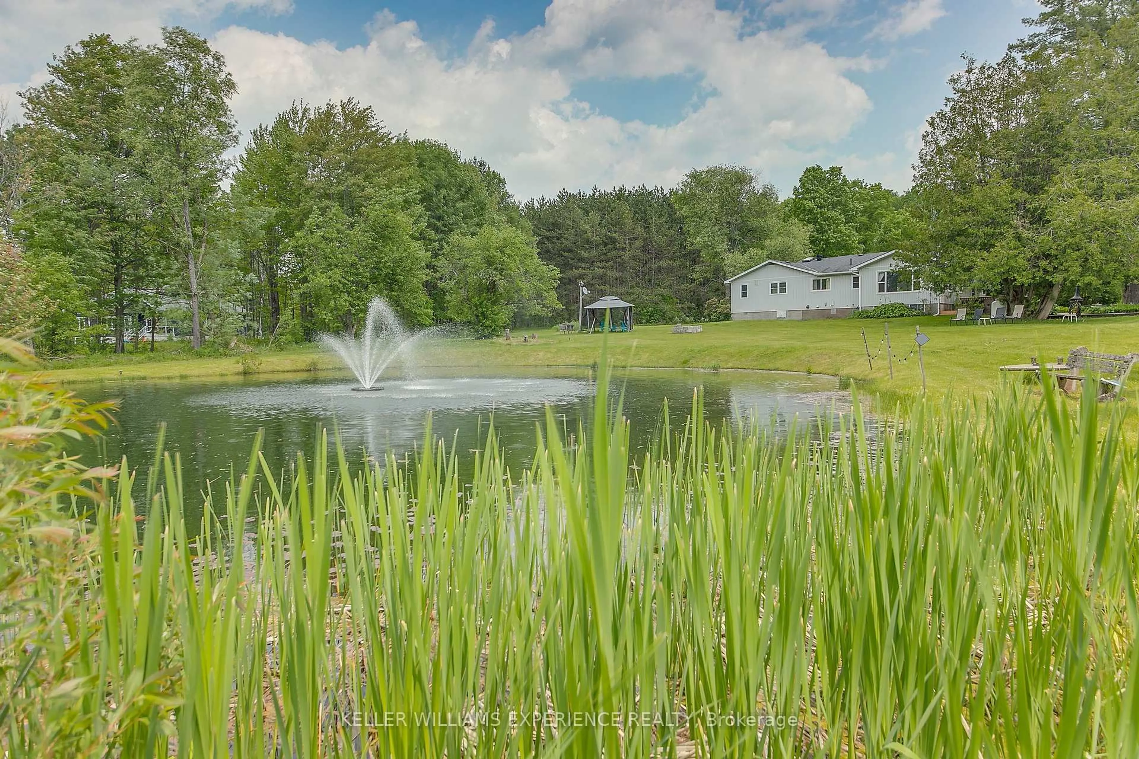 A pic from outside/outdoor area/front of a property/back of a property/a pic from drone, water/lake/river/ocean view for 1183 Baseline Rd, Gravenhurst Ontario P0E 1N0