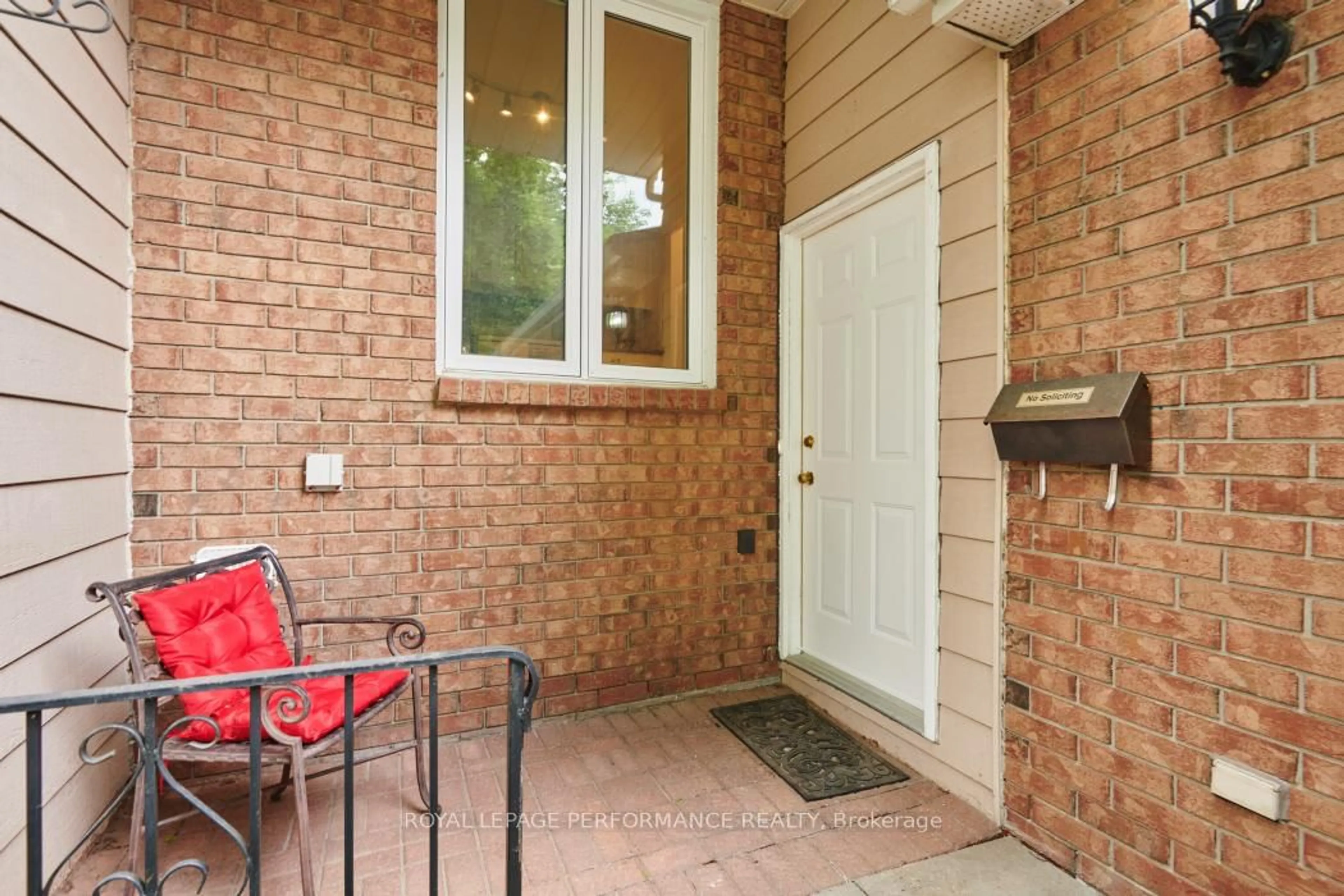 Unknown for 11 Sturbridge Private, Ottawa Ontario K1T 3J6