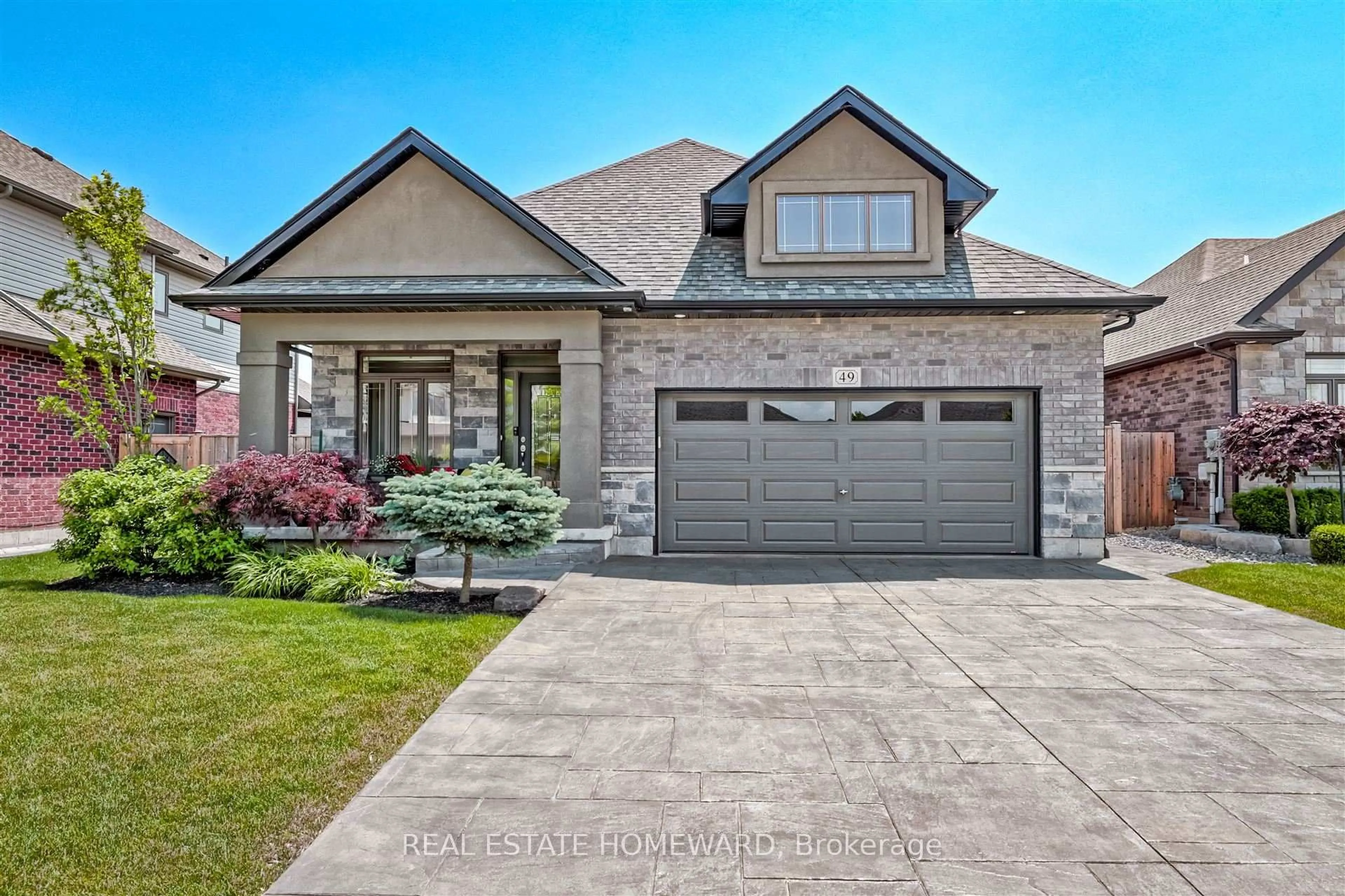 Home with brick exterior material, street for 49 Julia Dr, Welland Ontario L3C 0E7