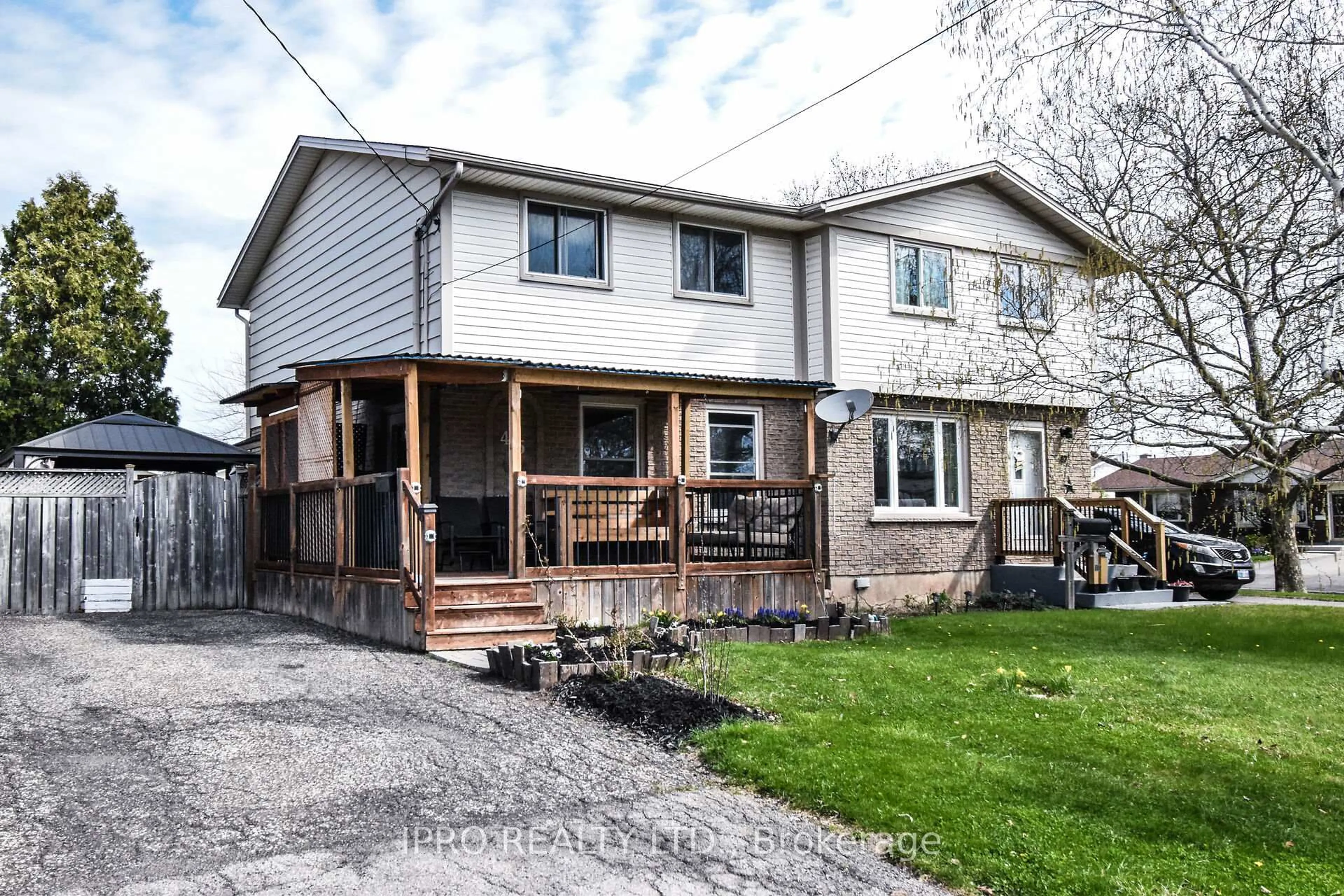Unknown for 45 Brackencrest Rd, St. Catharines Ontario L2P 3K7