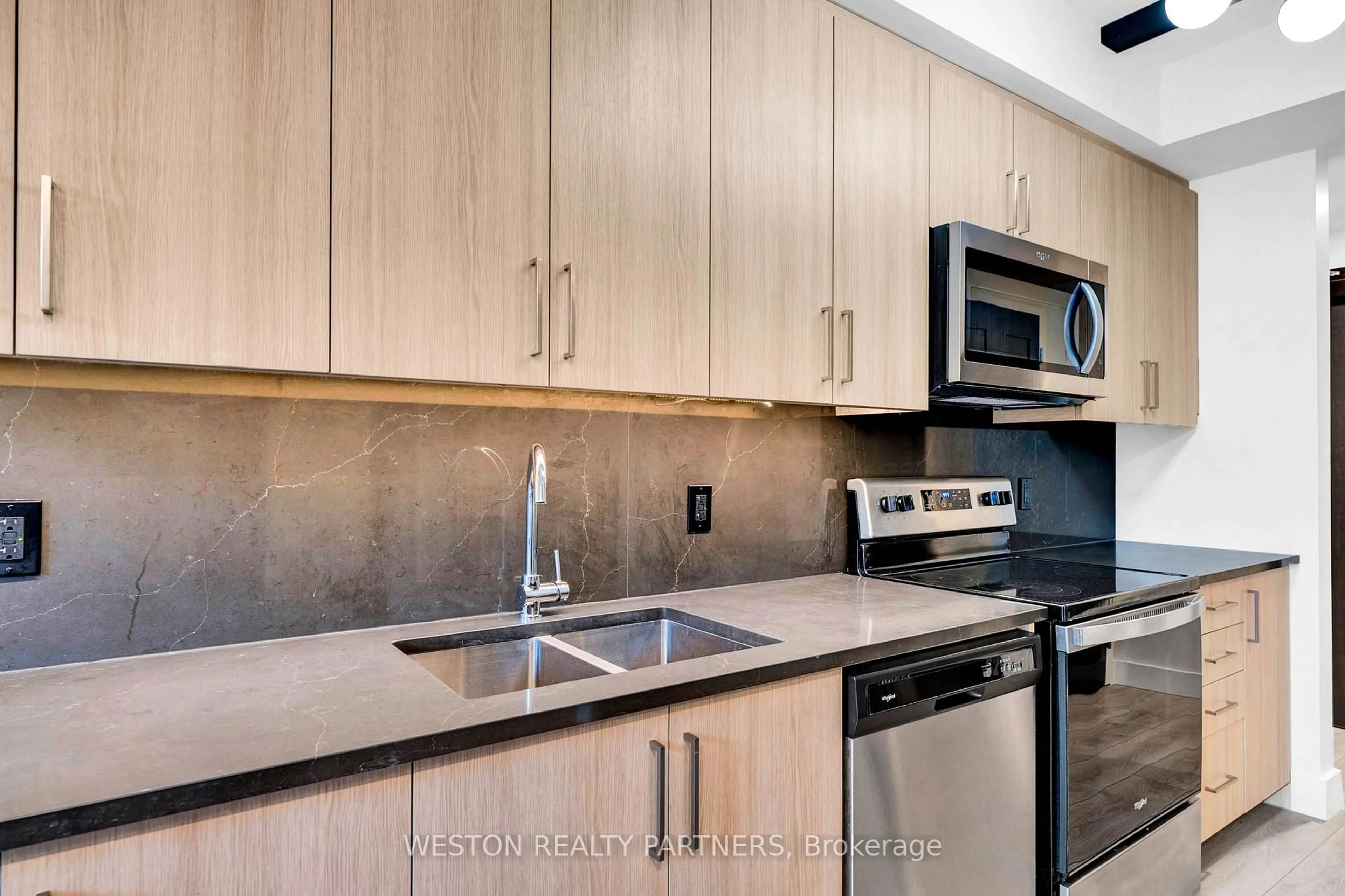 Standard kitchen, unknown for 145 Columbia St #726, Kitchener Ontario N2L 3L2