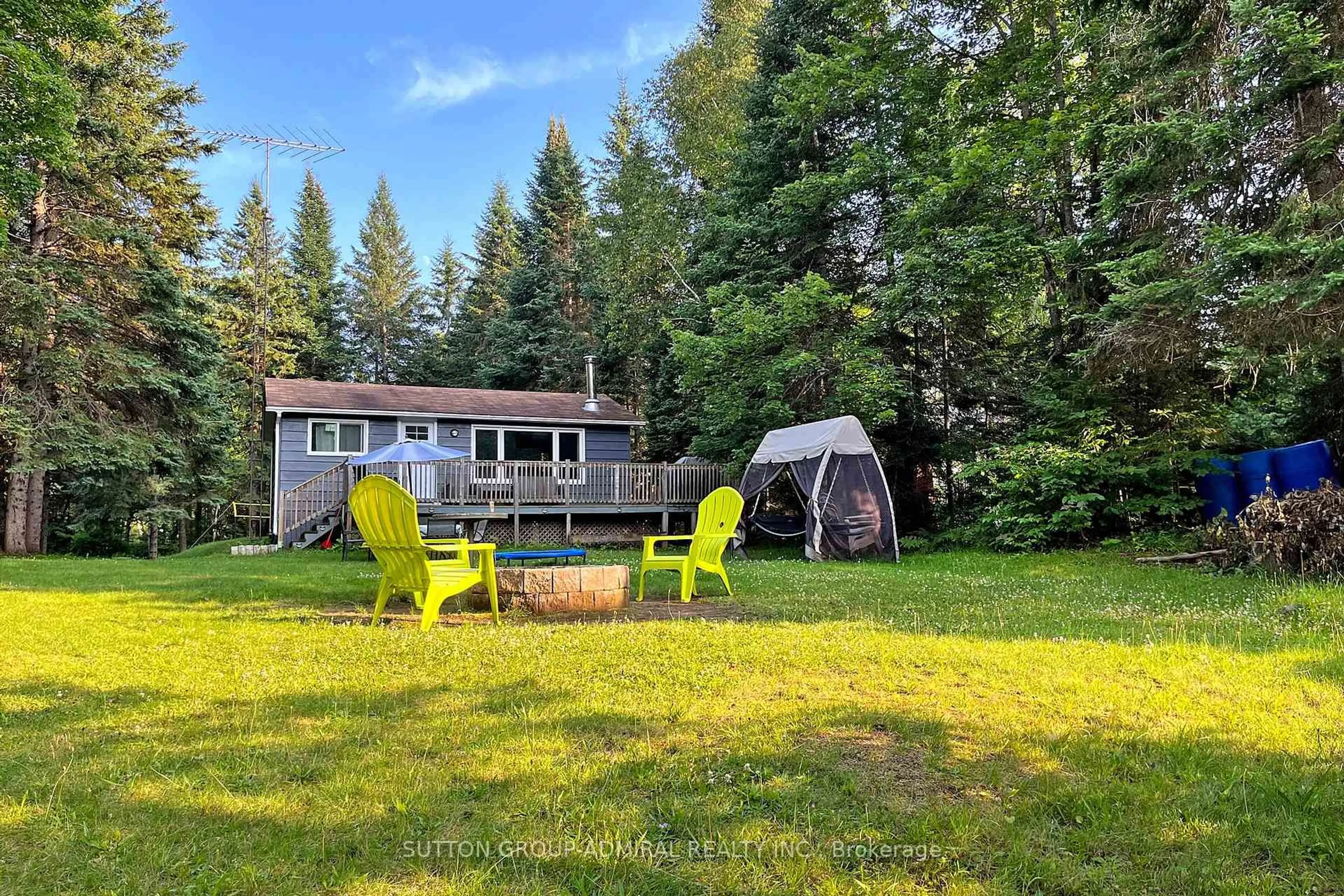 Patio, water/lake/river/ocean view for 477 Balsam Chutes Rd, Huntsville Ontario P0B 1L0