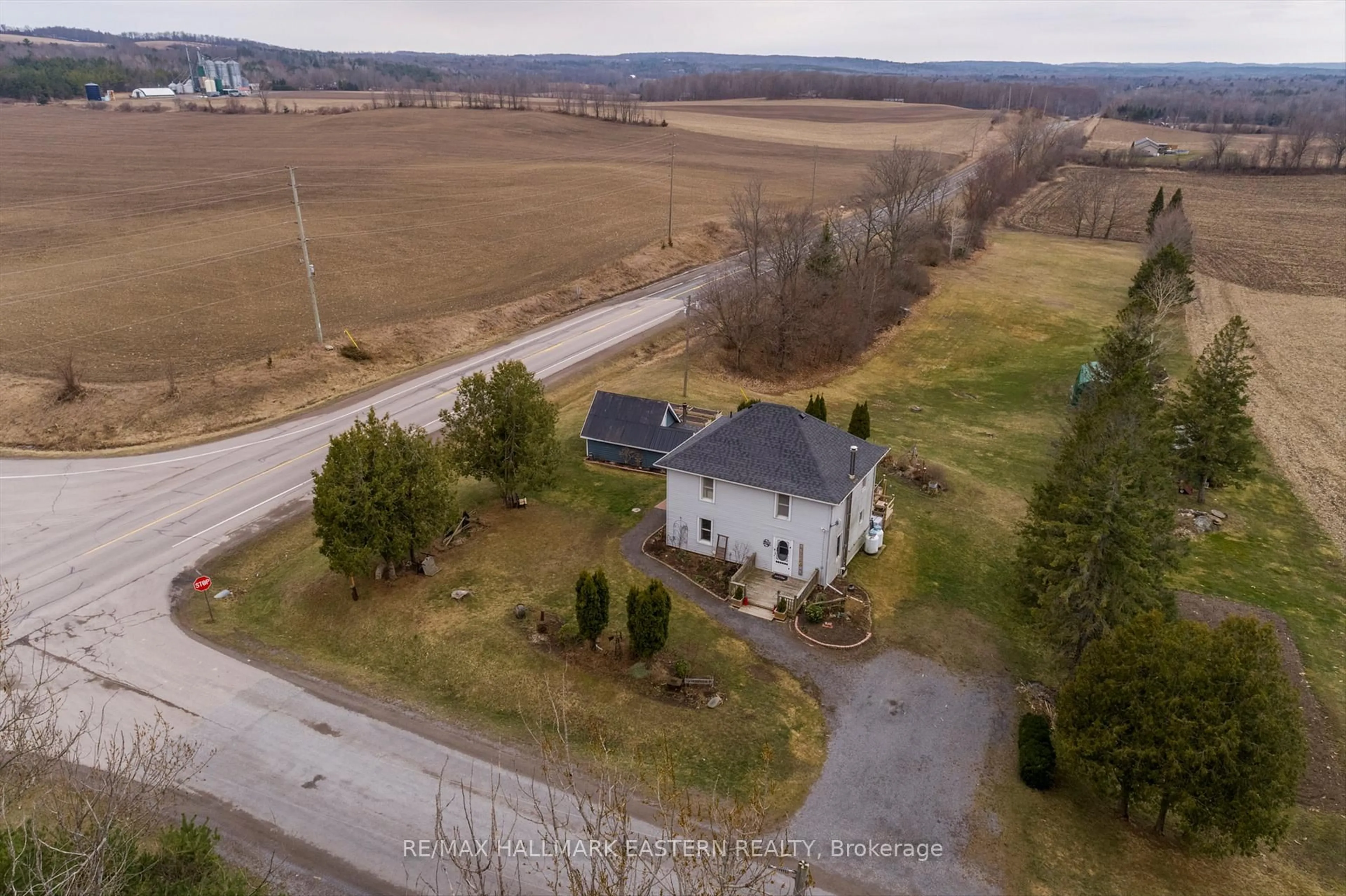 A pic from outside/outdoor area/front of a property/back of a property/a pic from drone, unknown for 848 County Rd 41 Rd, Brighton Ontario K0K 1R0