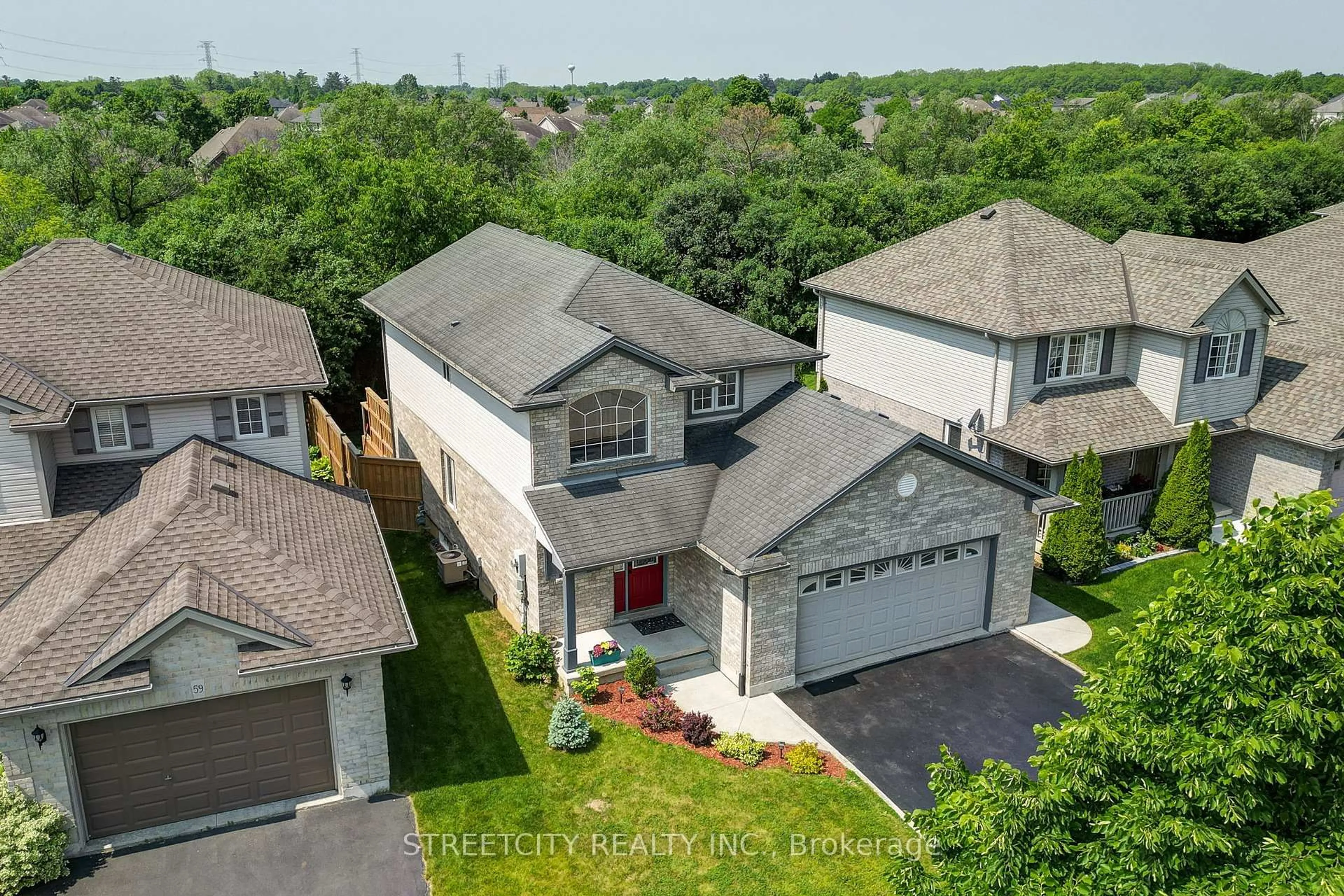 A pic from outside/outdoor area/front of a property/back of a property/a pic from drone, street for 61 Meadowvale Dr, St. Thomas Ontario N5P 4P2