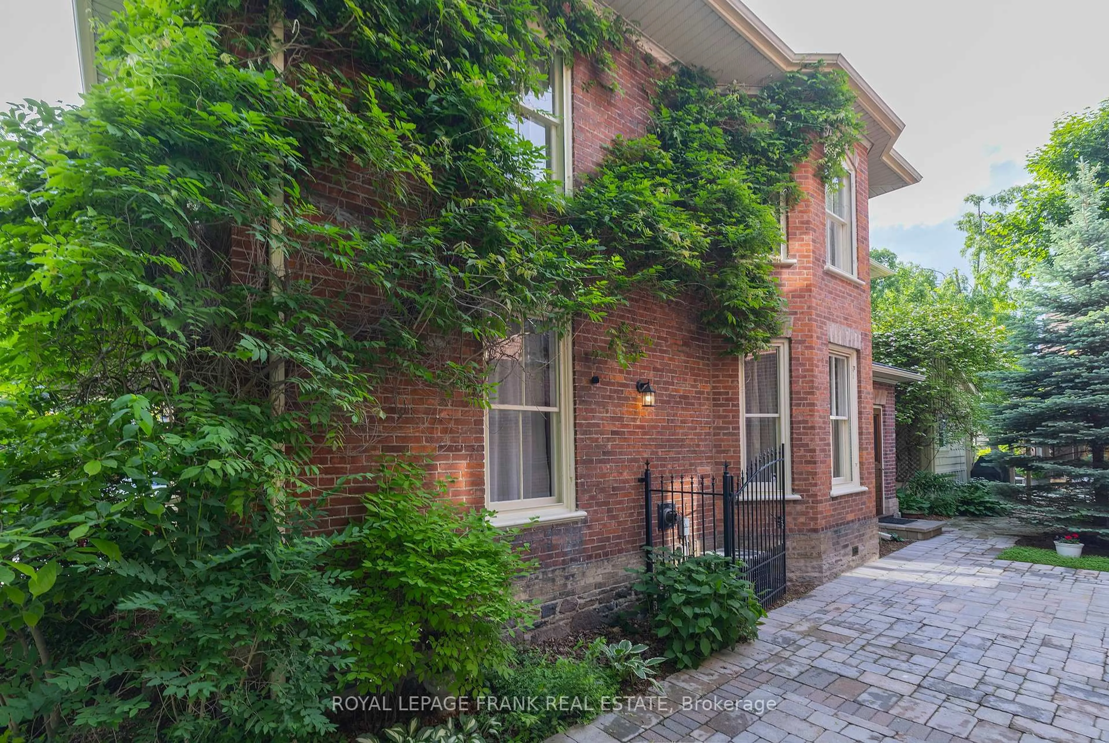 Home with brick exterior material, street for 454 Weller St, Peterborough Central Ontario K9H 2N6