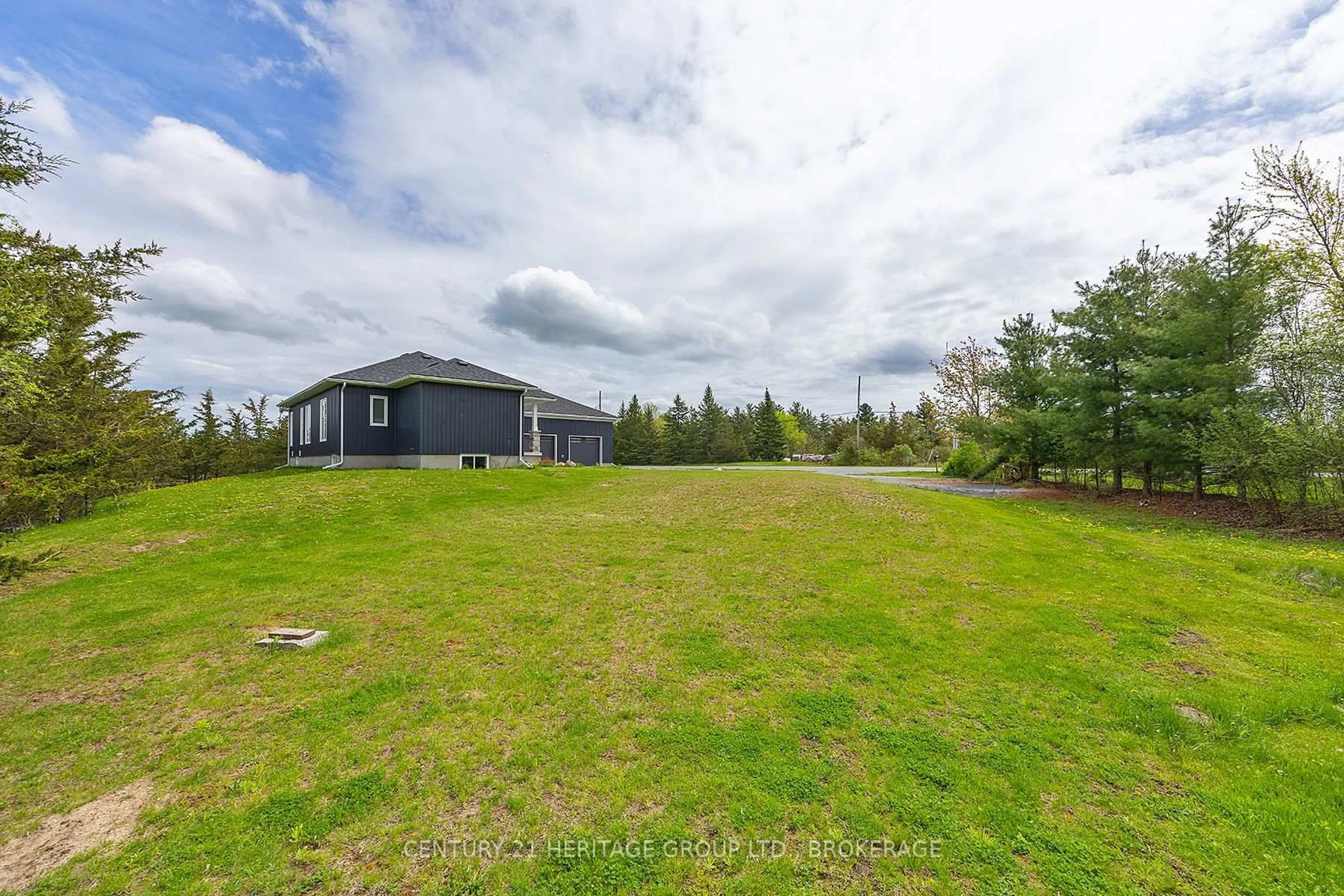A pic from outside/outdoor area/front of a property/back of a property/a pic from drone, unknown for 2211 Colehill Rd, Kingston Ontario K0H 1S0