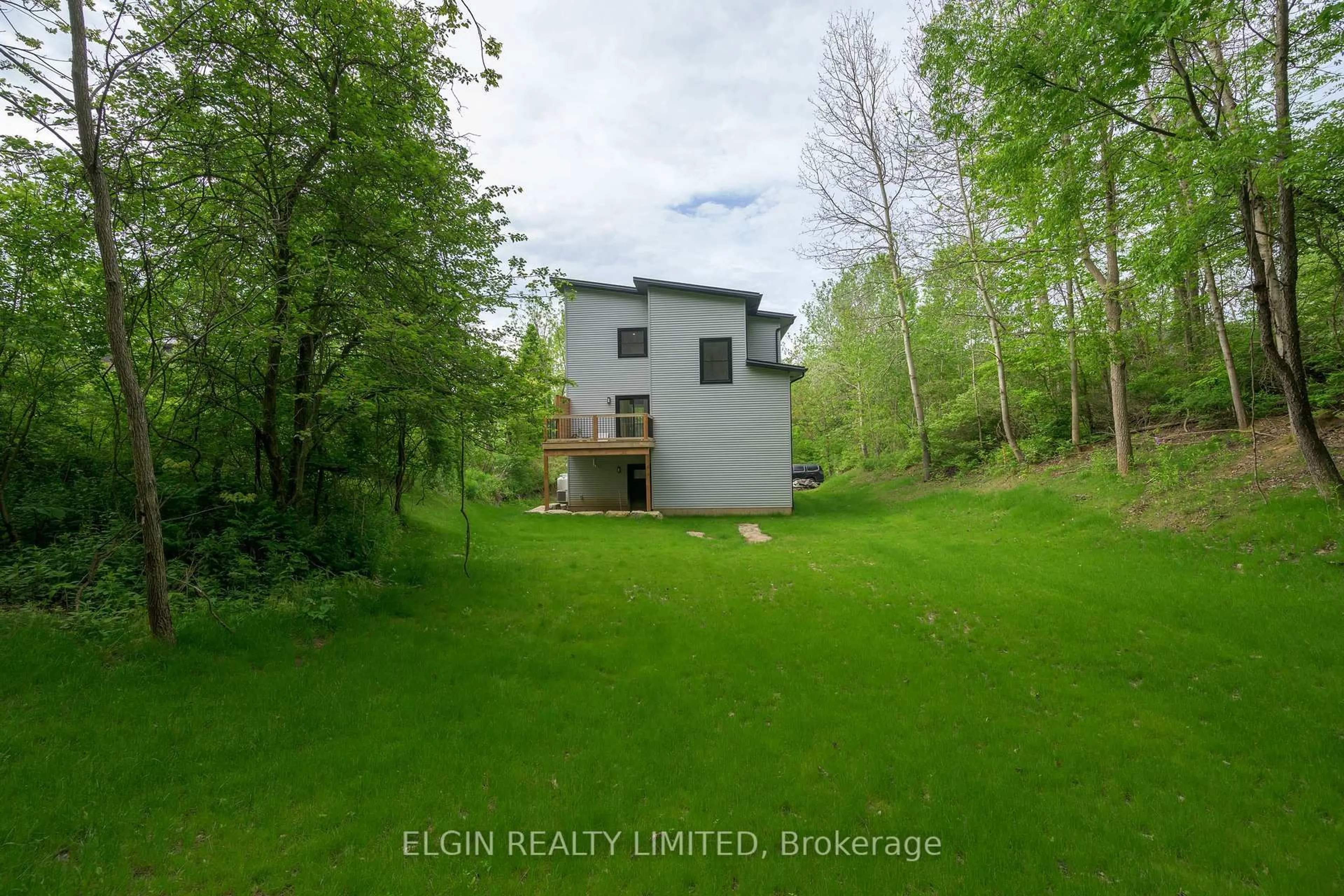 A pic from outside/outdoor area/front of a property/back of a property/a pic from drone, water/lake/river/ocean view for 4132 Thomas Rd, Southwold Ontario N5L 1J2