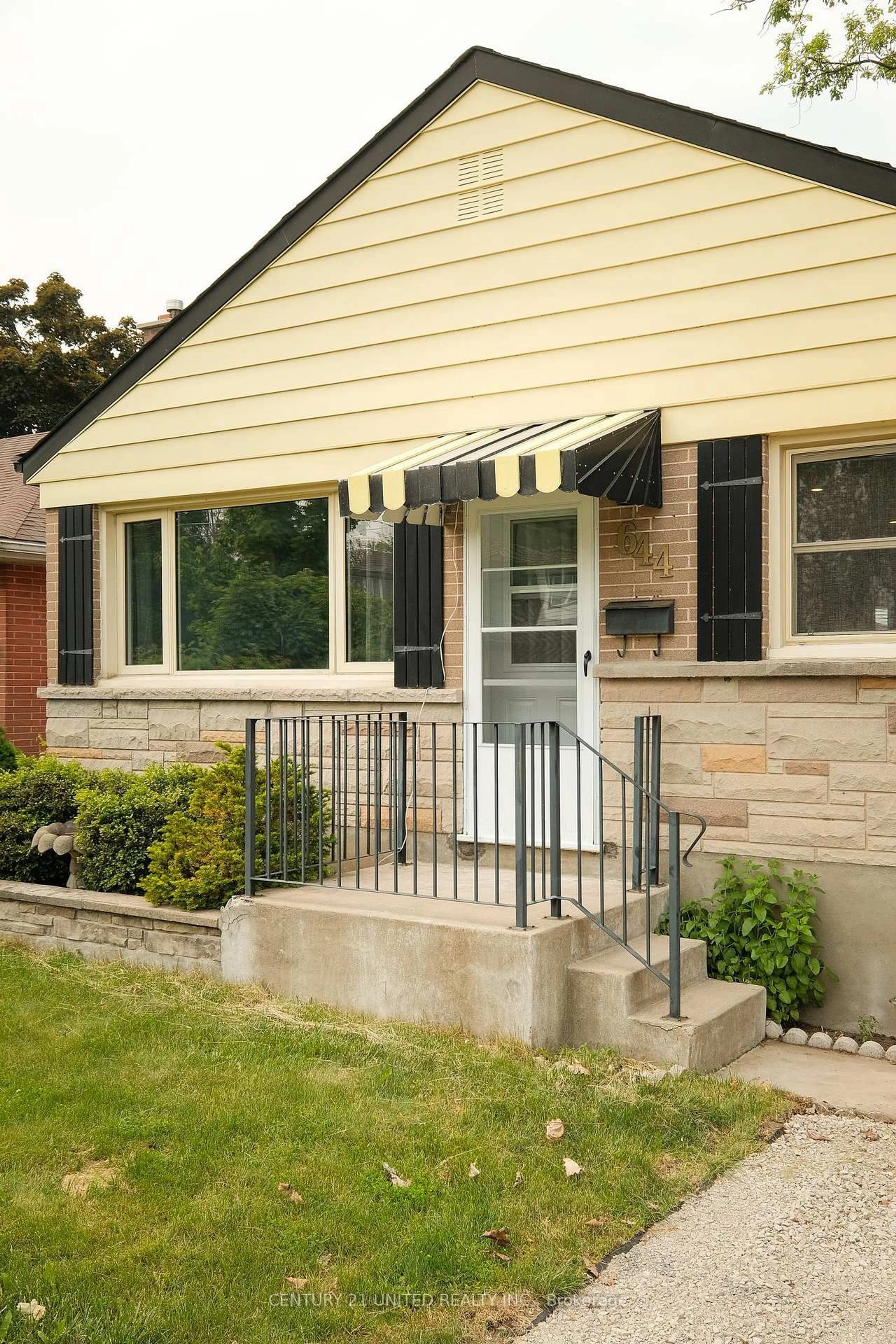 Home with brick exterior material, street for 644 Crawford Dr, Peterborough South Ontario K9J 3W6