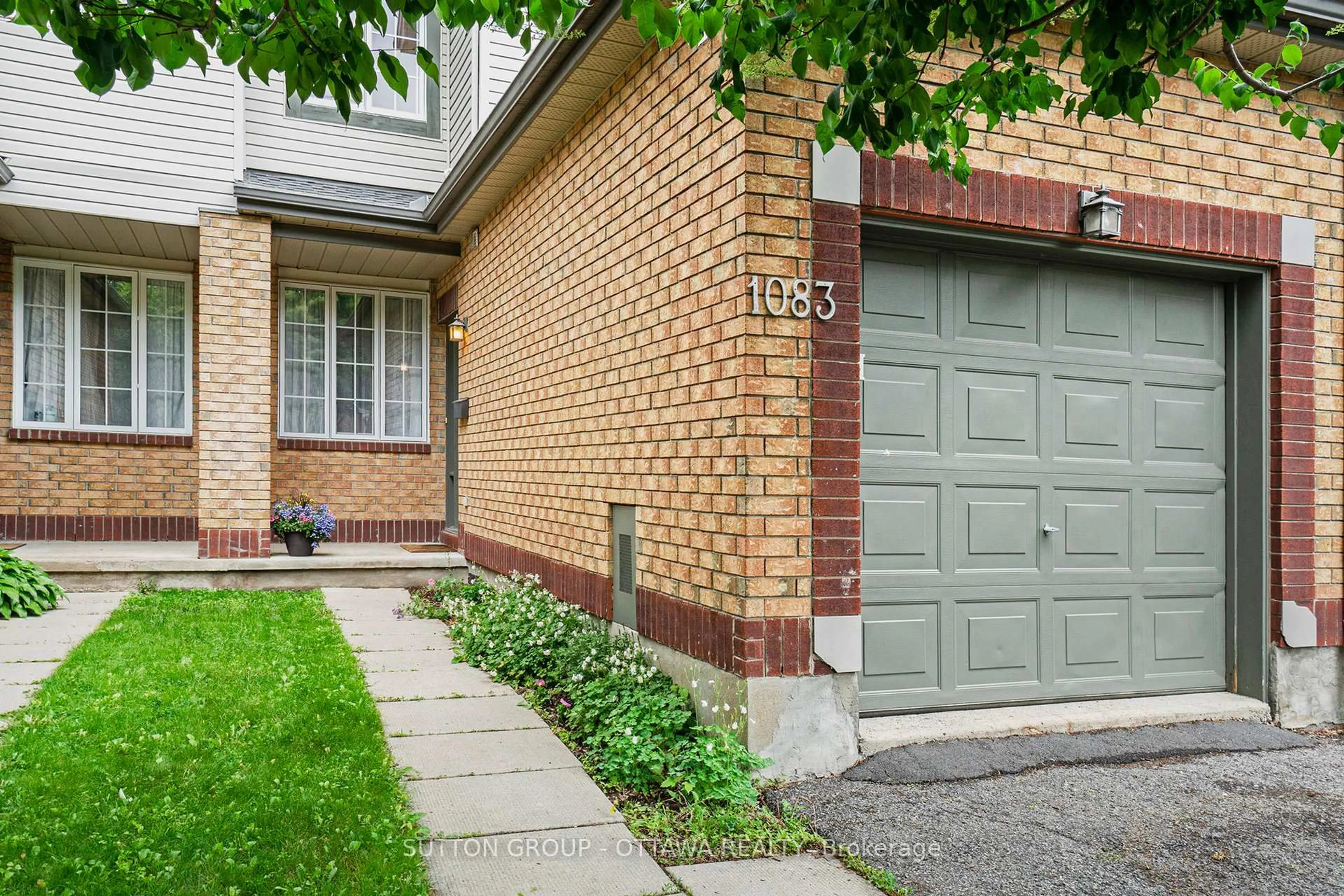 Home with brick exterior material, street for 1083 Ballantyne Dr, Ottawa Ontario K4A 4C7