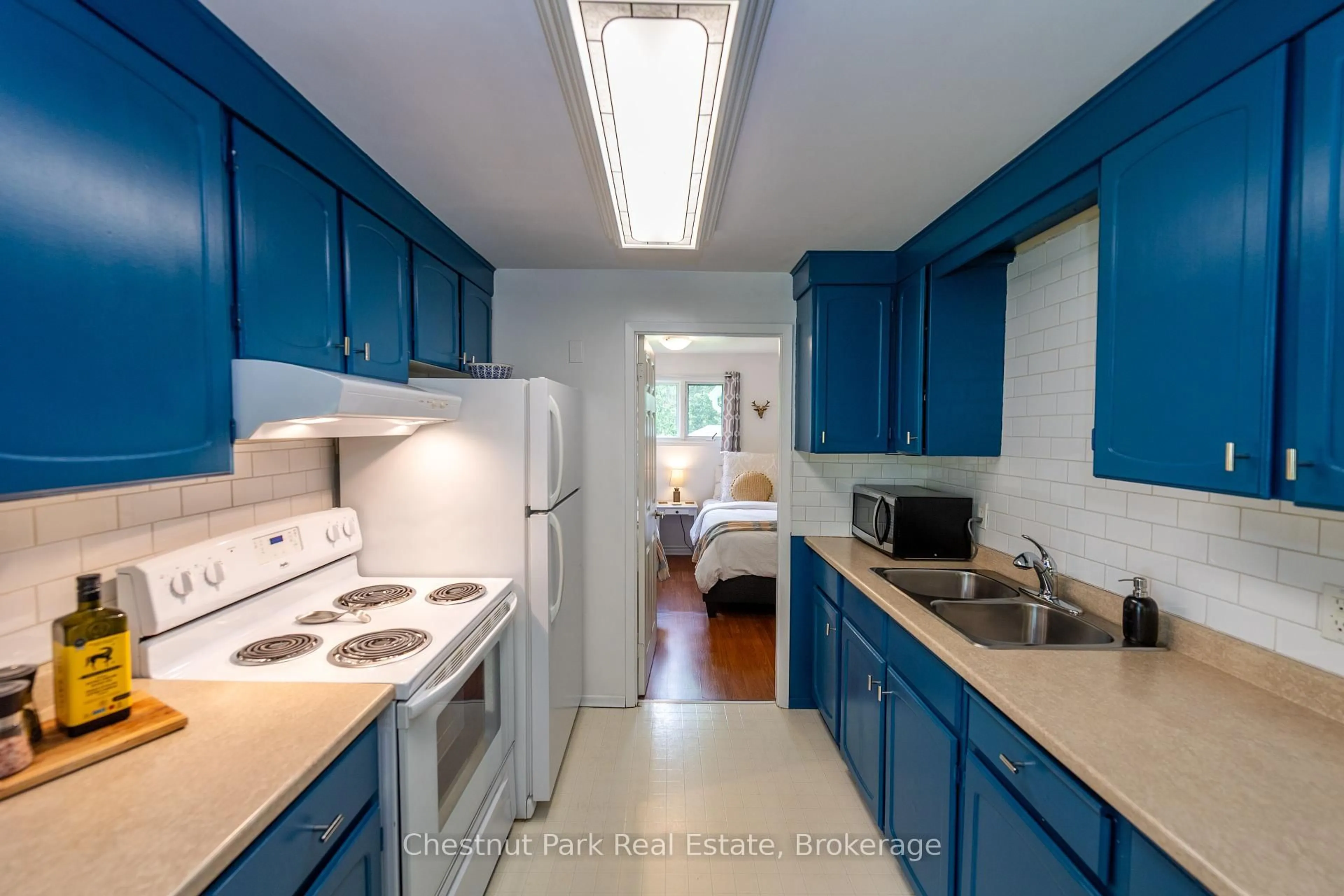 Standard kitchen, unknown for 15 Belmont St, Sundridge Ontario P0A 1Z0