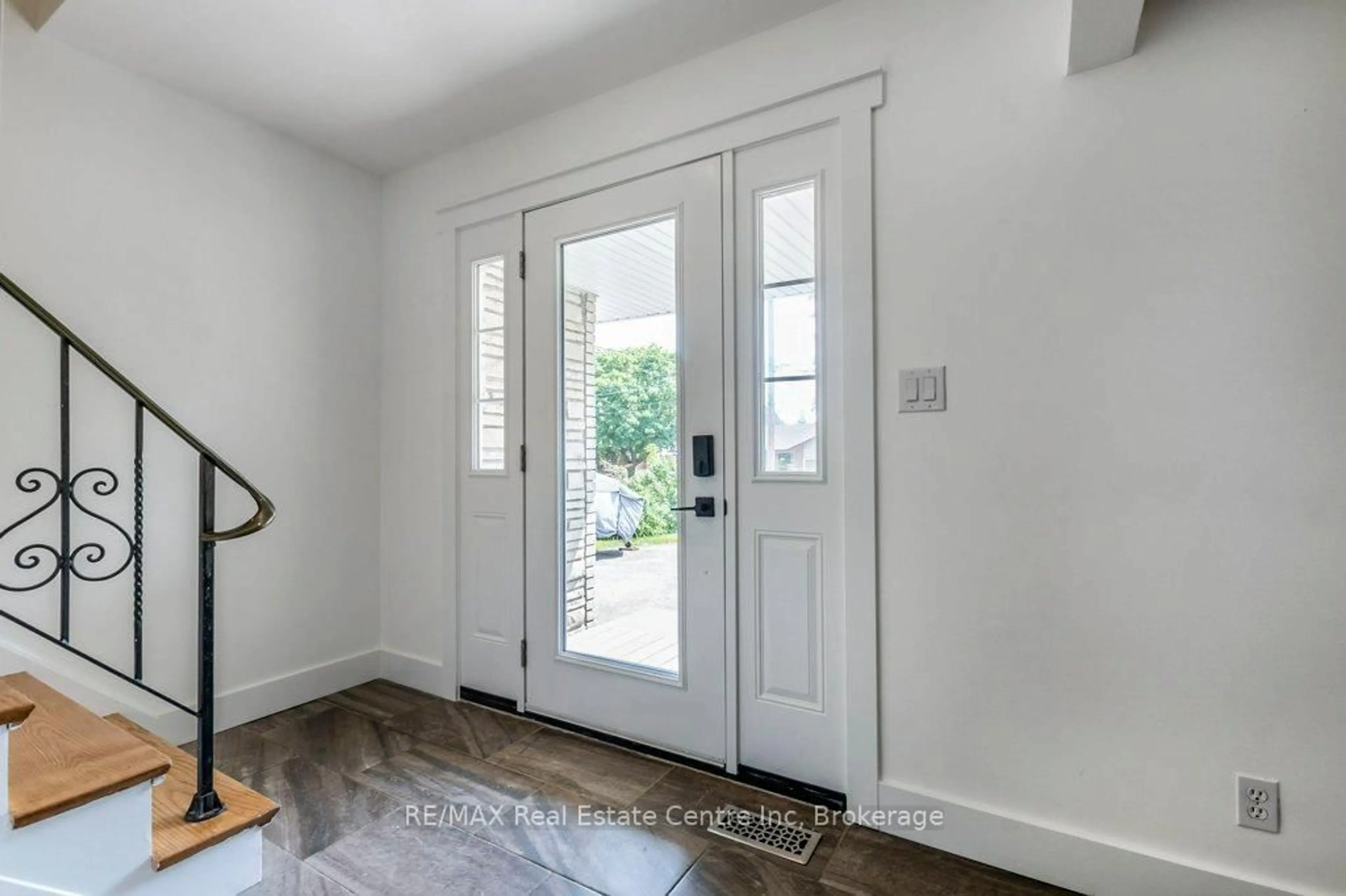 Indoor entryway for 42 Westminster Ave, Guelph Ontario N1E 4C1
