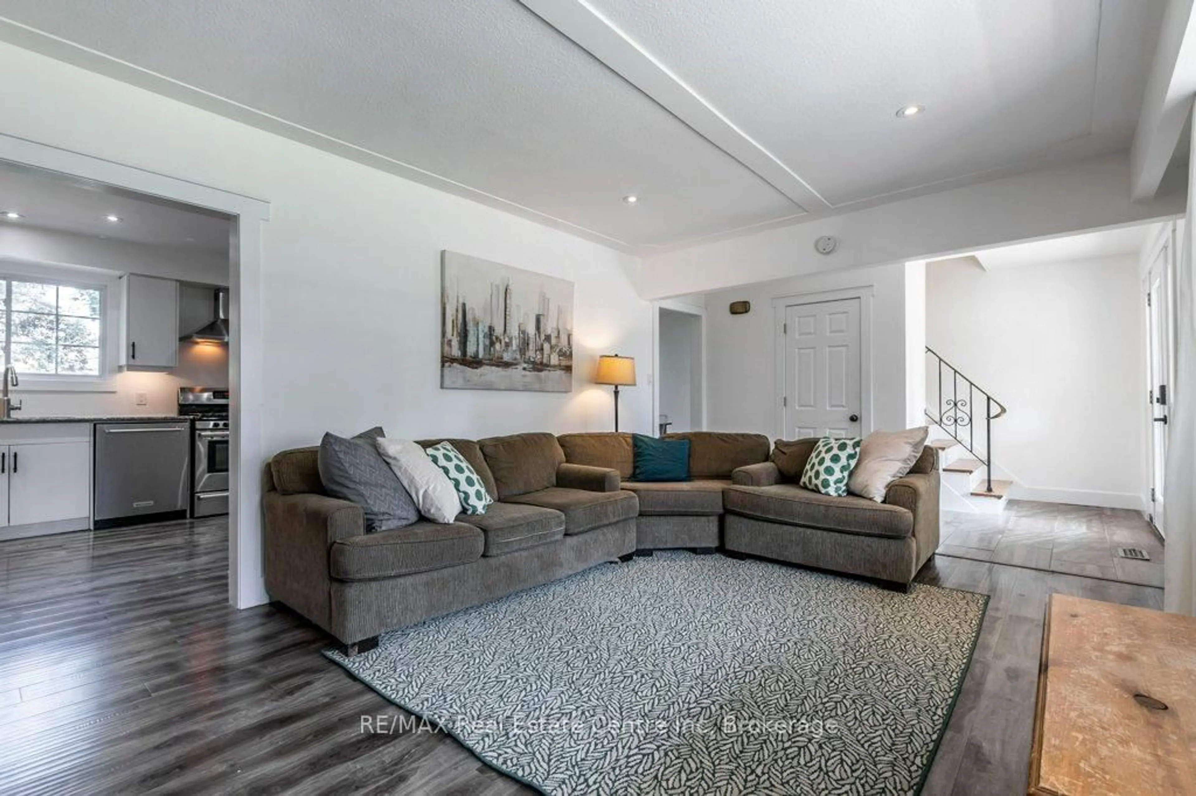 Living room with furniture, unknown for 42 Westminster Ave, Guelph Ontario N1E 4C1