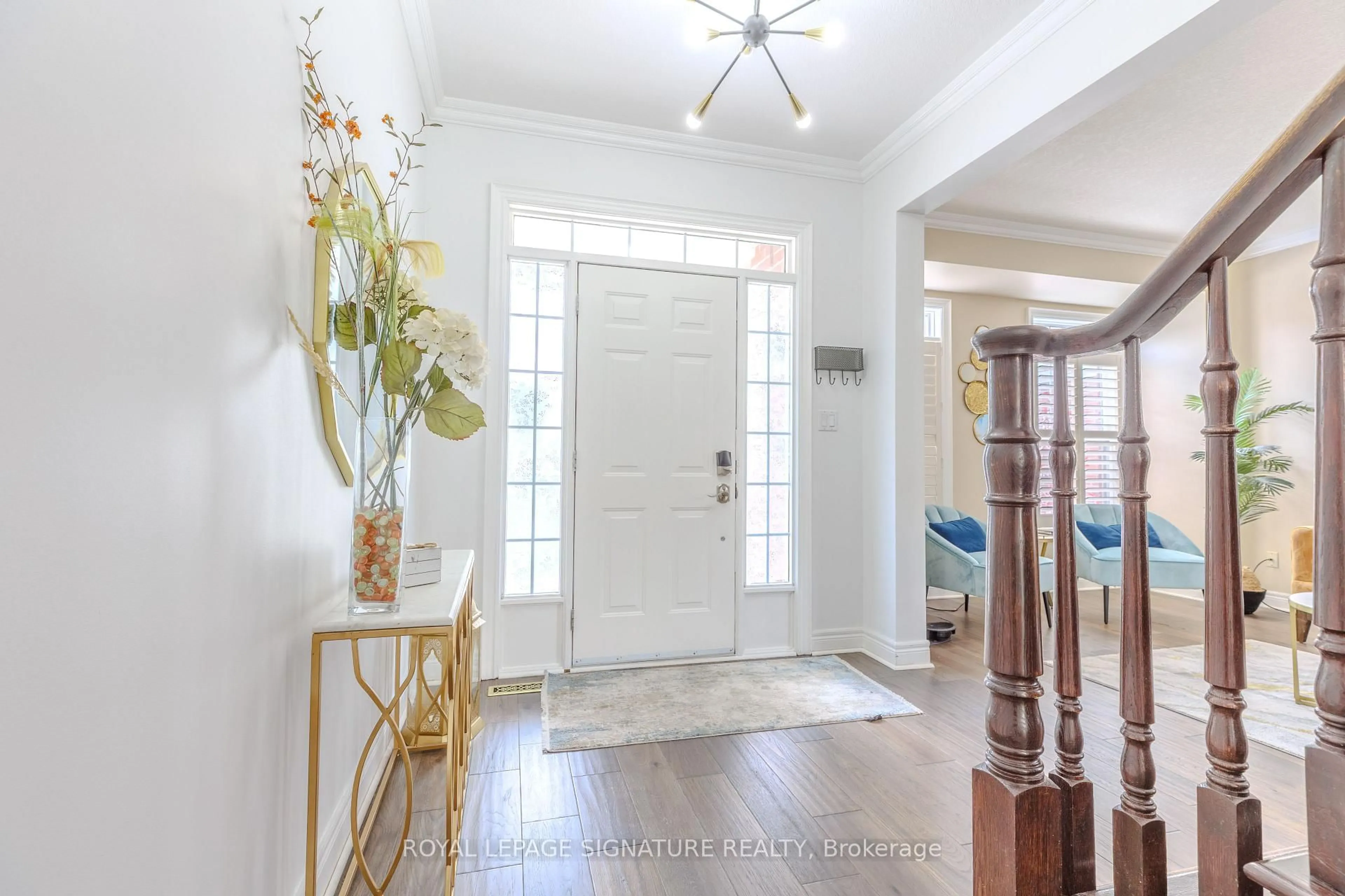 Indoor entryway for 358 Chambers Pl, London North Ontario N5X 4H4