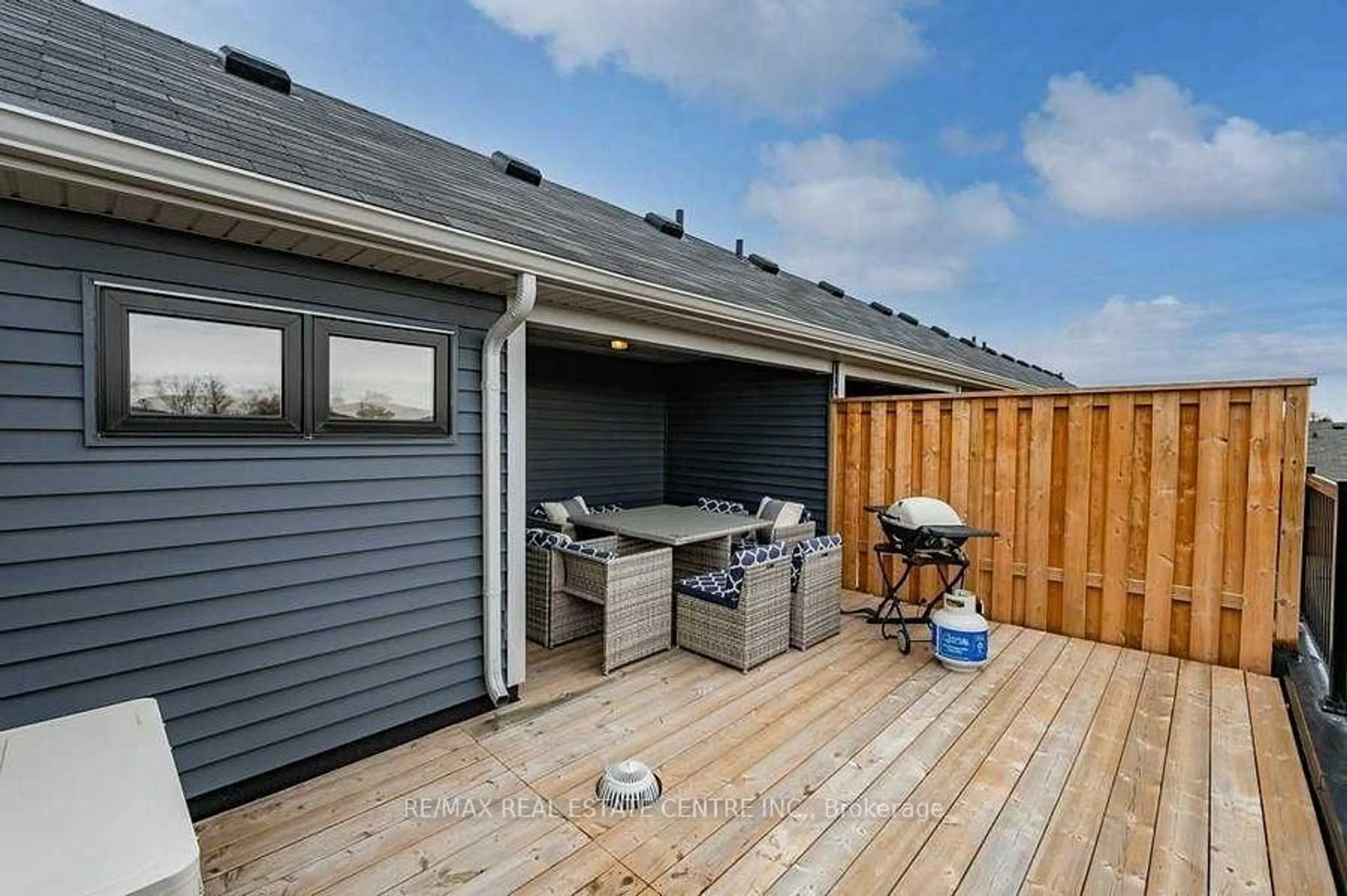Patio, unknown for 219 Dundas St #13, Hamilton Ontario L8B 1V9