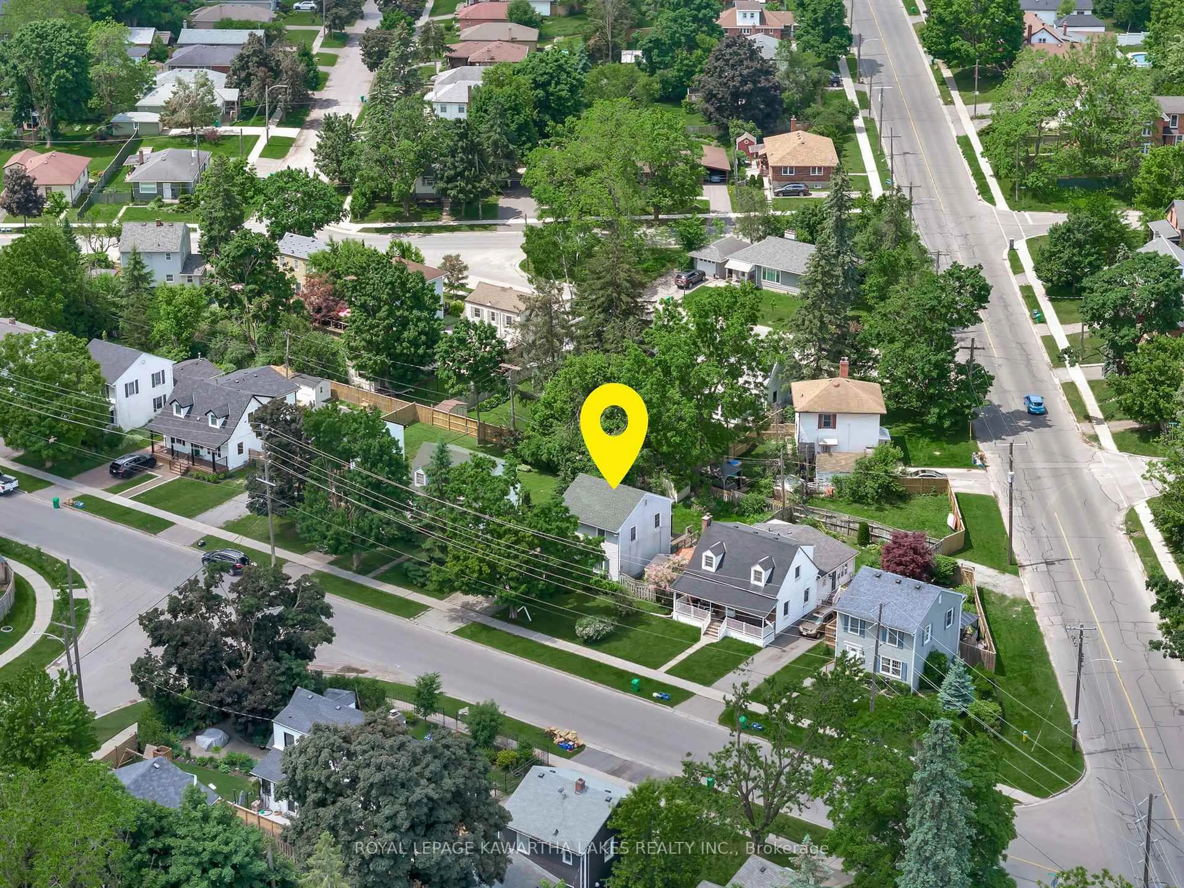 A pic from outside/outdoor area/front of a property/back of a property/a pic from drone, street for 769 Chesterfield Ave, Peterborough North Ontario K9H 4Y1