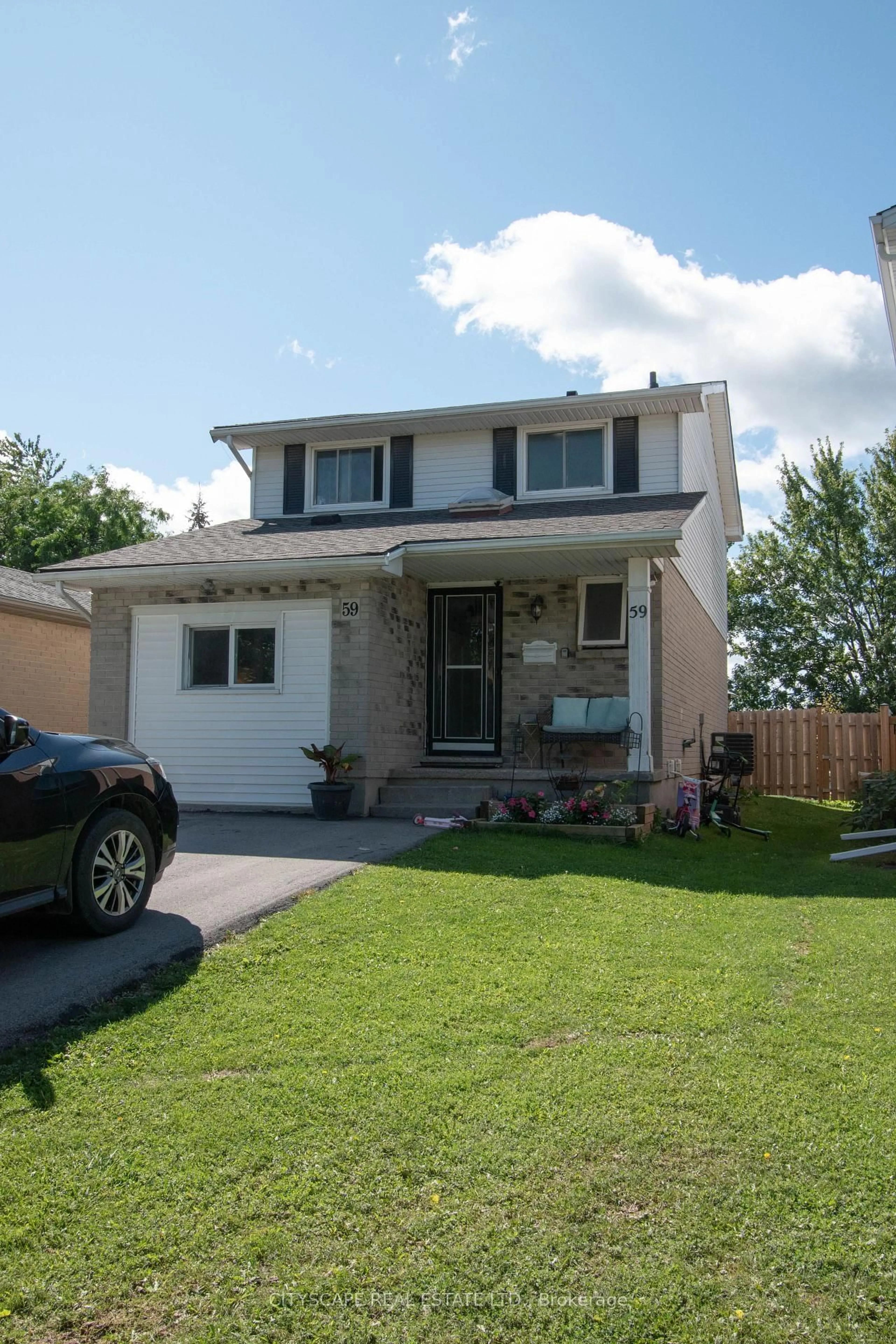Home with vinyl exterior material, street for 59 Romy Cres, Thorold Ontario L2V 4T5