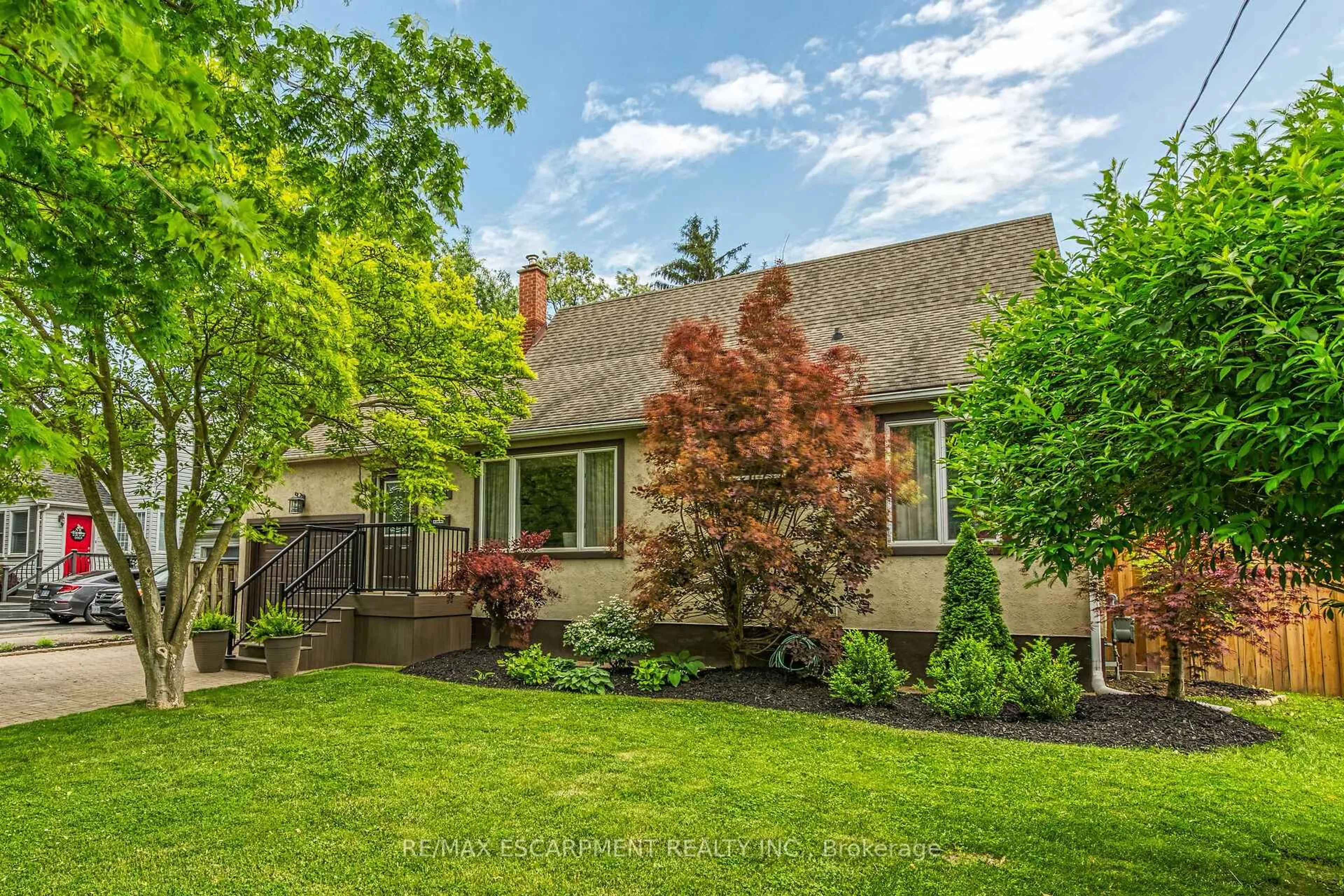 Home with brick exterior material, street for 148 Lakeshore Rd, St. Catharines Ontario L2N 2V1