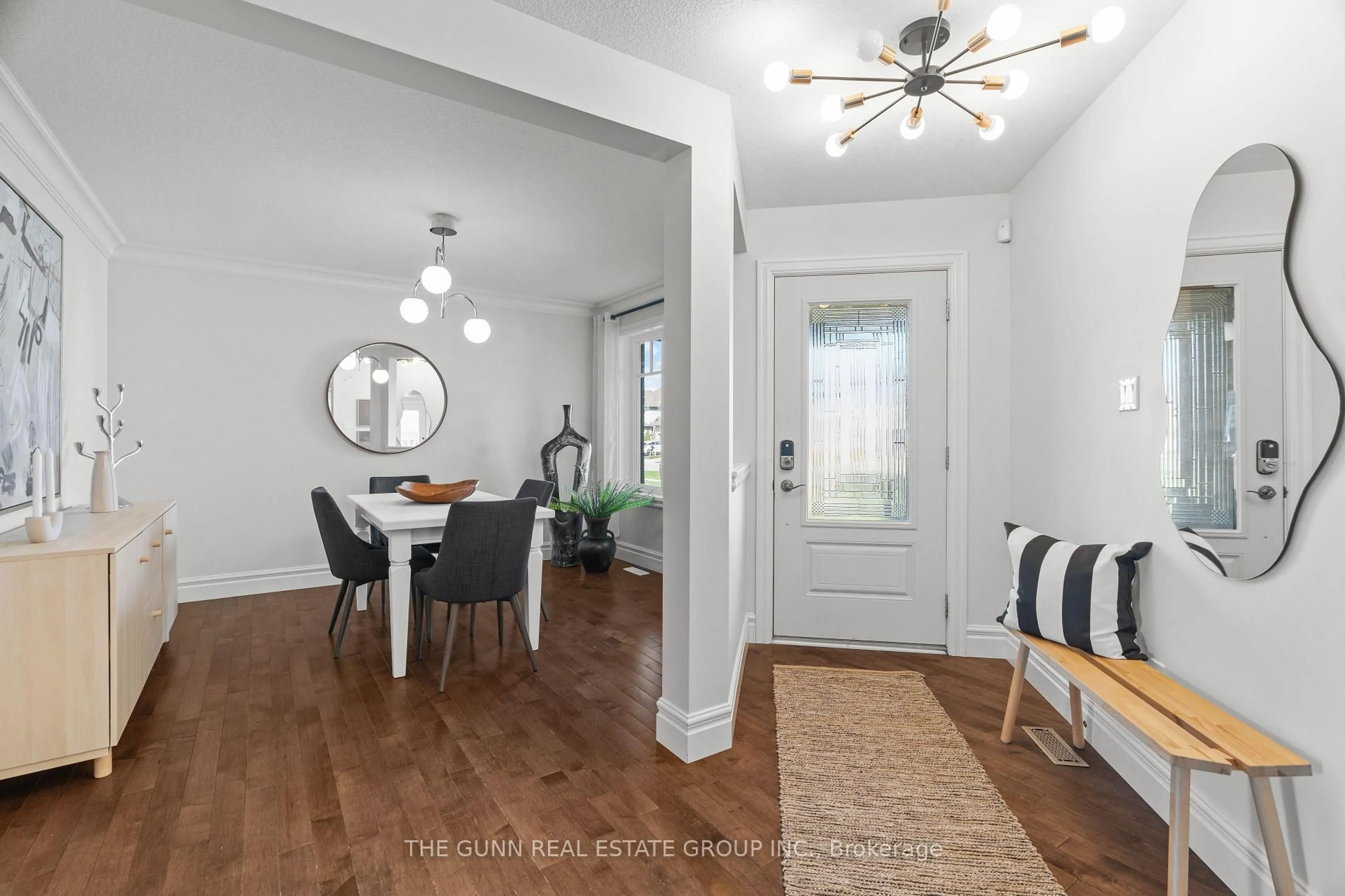 Indoor entryway for 1537 Blackwell Blvd, London North Ontario N5X 0G5