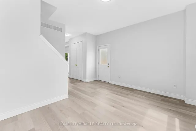 Additional property image - 120 Jansen Ave
