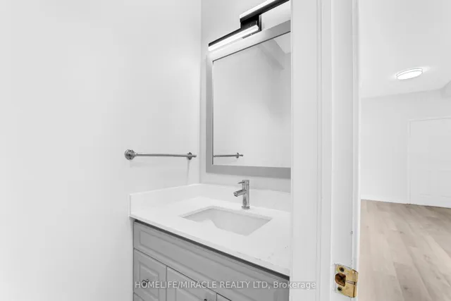 Additional property image - 120 Jansen Ave