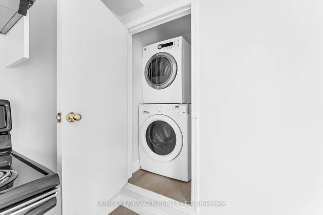Additional property image - 120 Jansen Ave