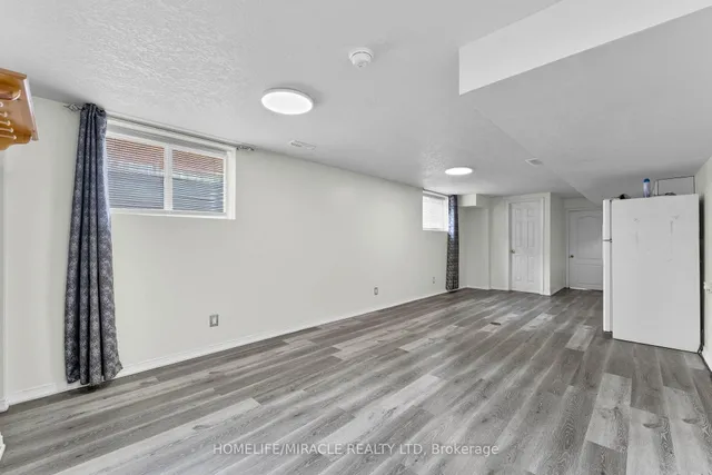 Additional property image - 120 Jansen Ave