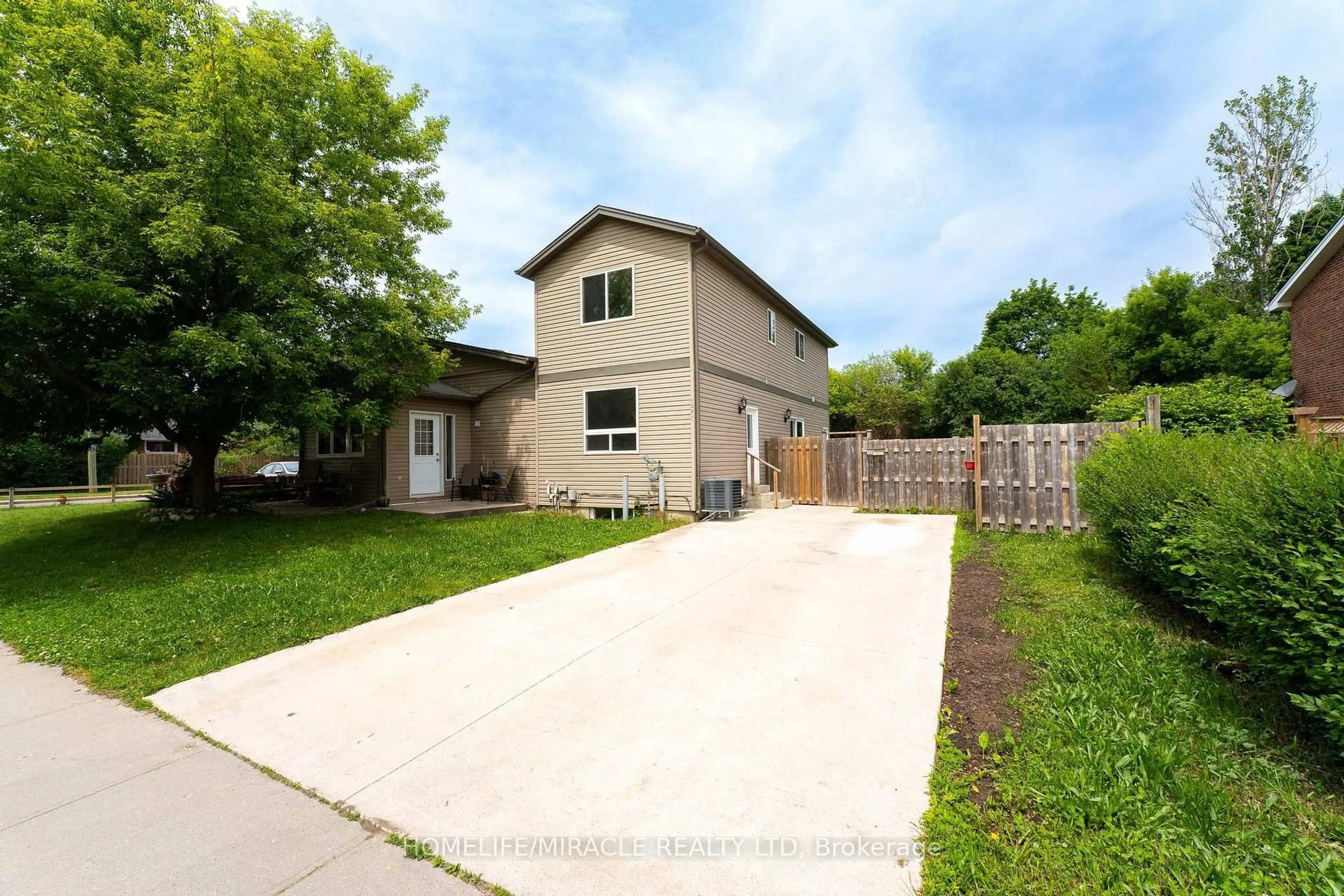 Unknown for 120 Jansen Ave, Kitchener Ontario N2A 2L7
