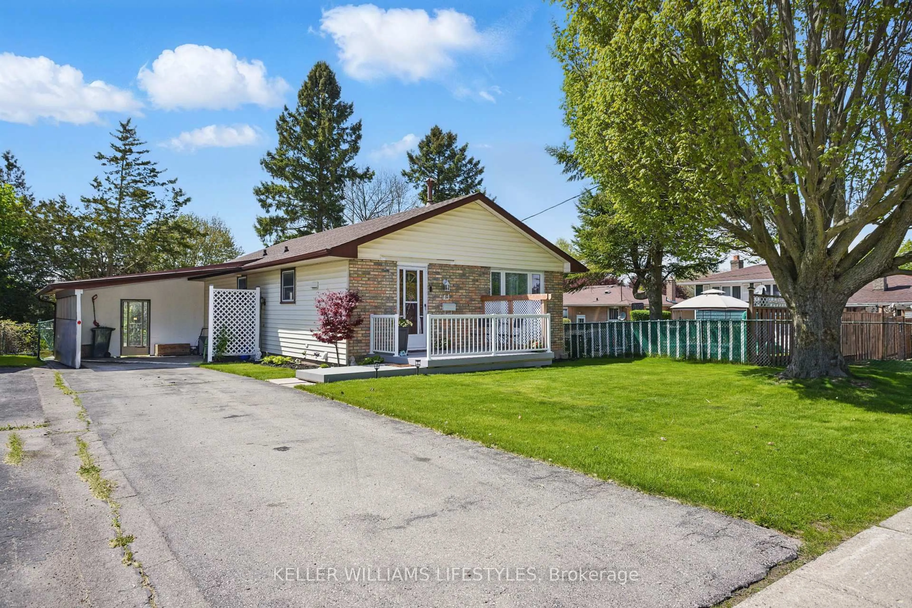 Unknown for 41 Manor Rd, St. Thomas Ontario N5R 4Z4