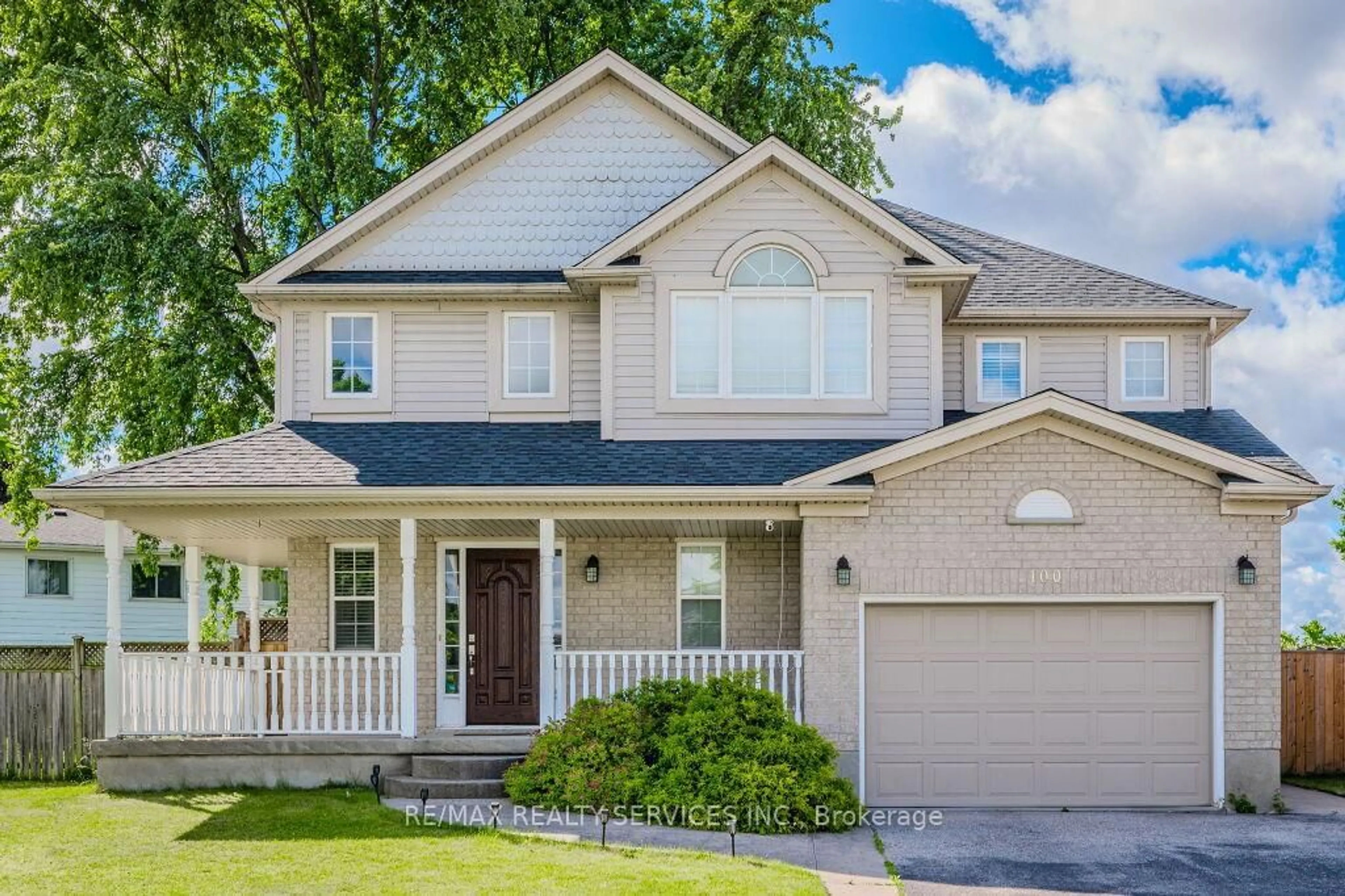 Home with vinyl exterior material, street for 100 Acorn Way, Cambridge Ontario N1R 8M7