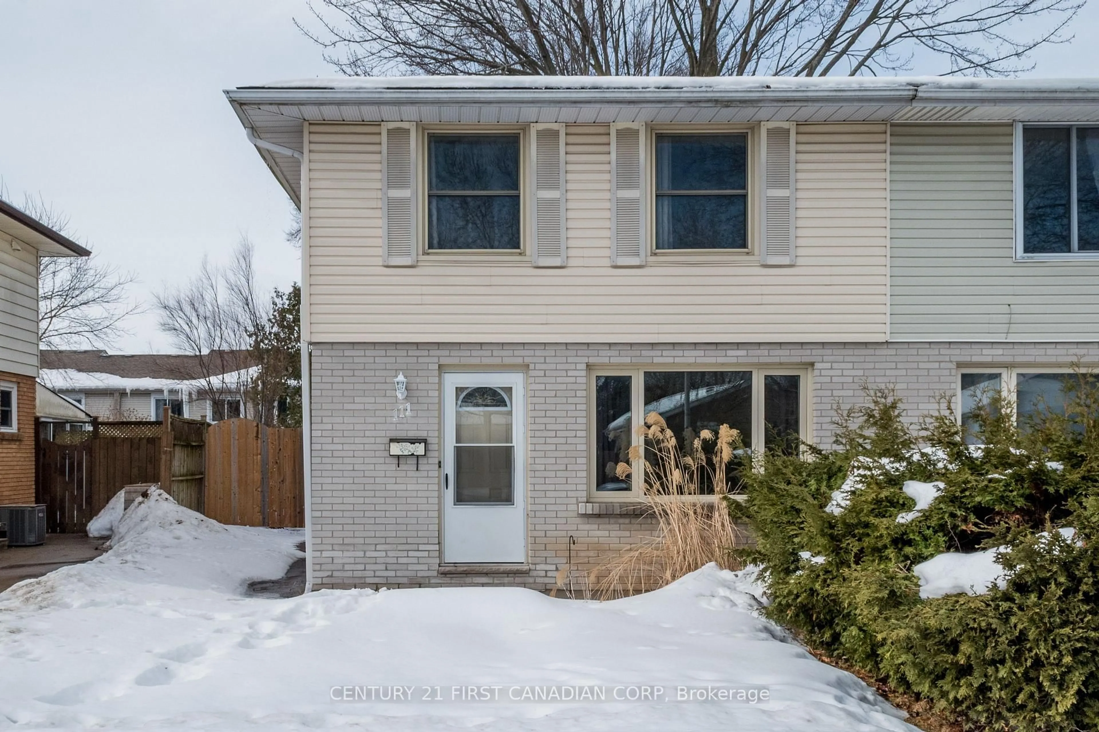 Home with vinyl exterior material, street for 111 Woodrow Cres, London South Ontario N6E 1E7