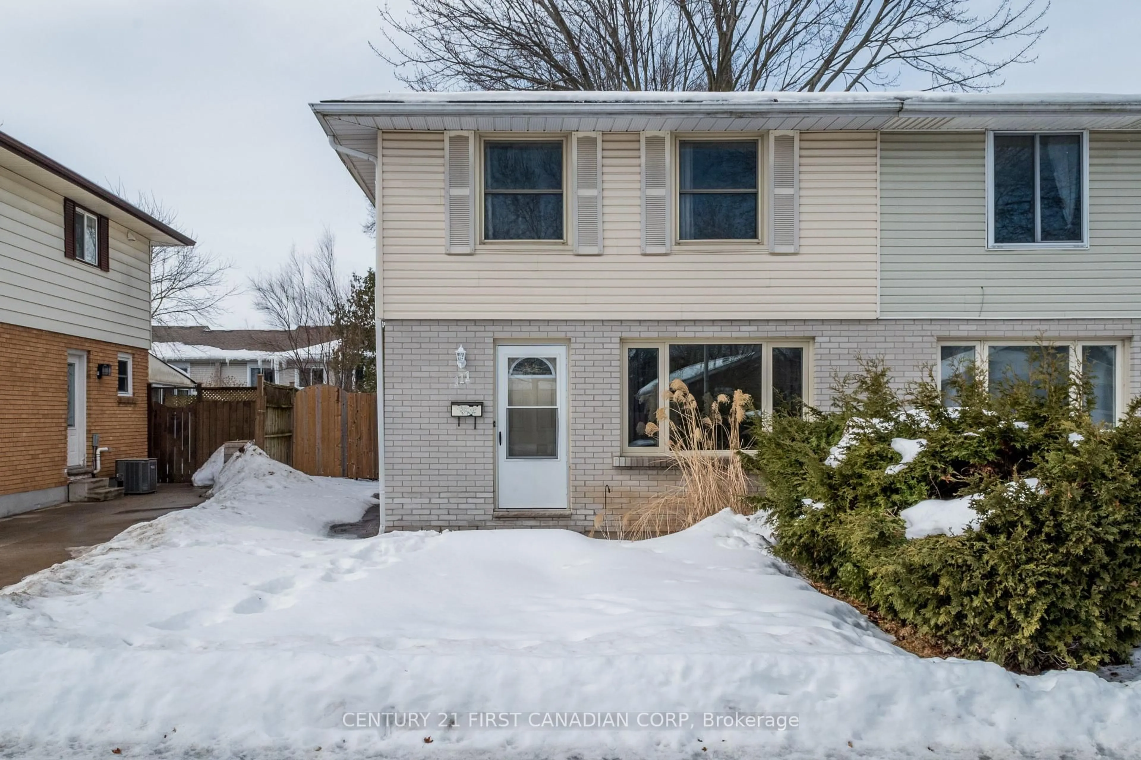 Home with vinyl exterior material, street for 111 Woodrow Cres, London South Ontario N6E 1E7