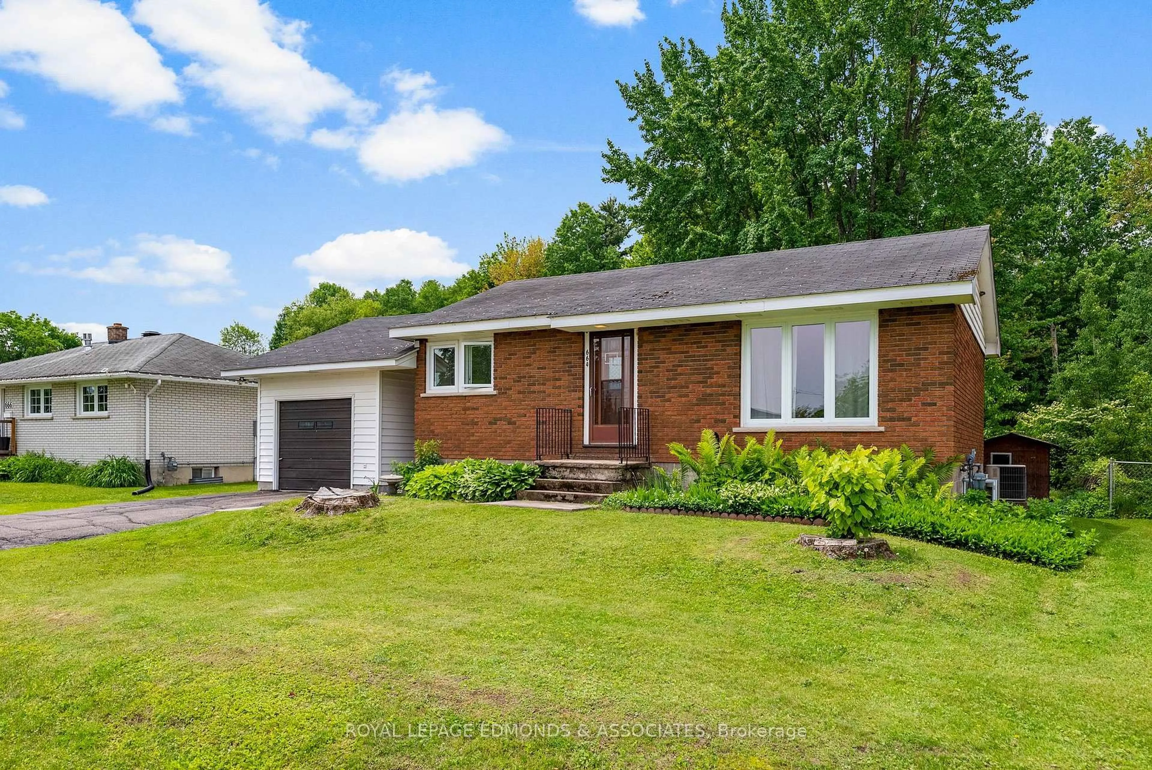 Home with brick exterior material, street for 664 Third Ave, Laurentian Valley Ontario K8A 5H3