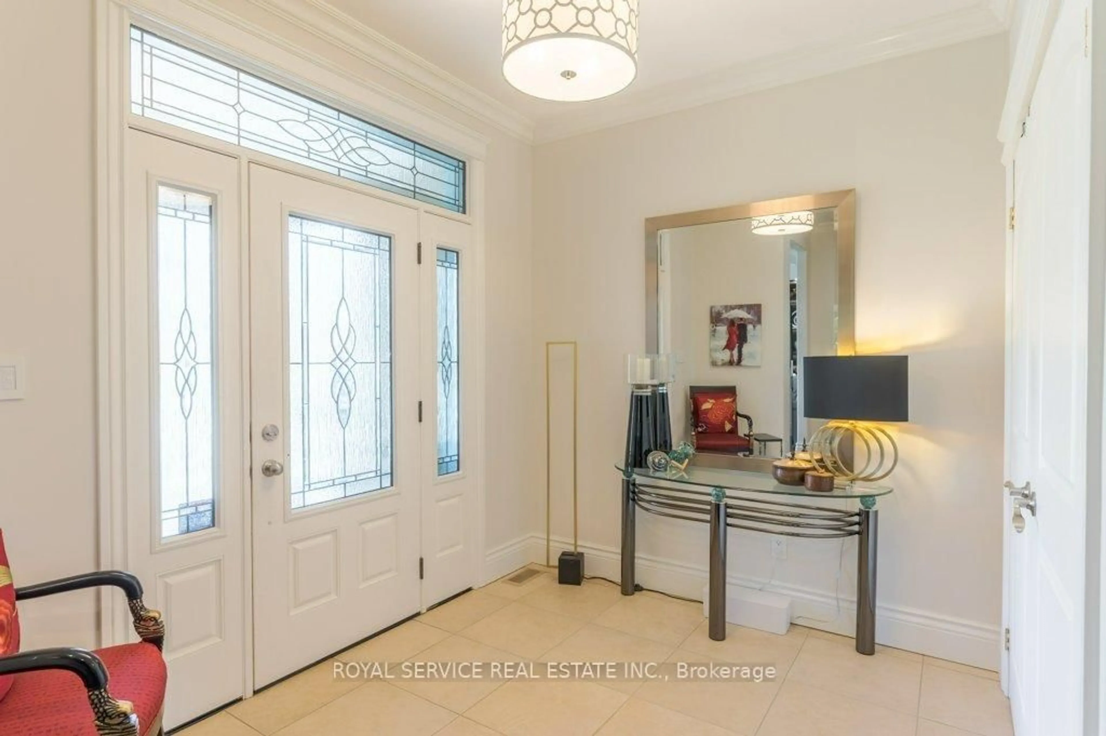 Indoor entryway for 2932 Cornish Hollow Rd, Hamilton Township Ontario K9A 4J9