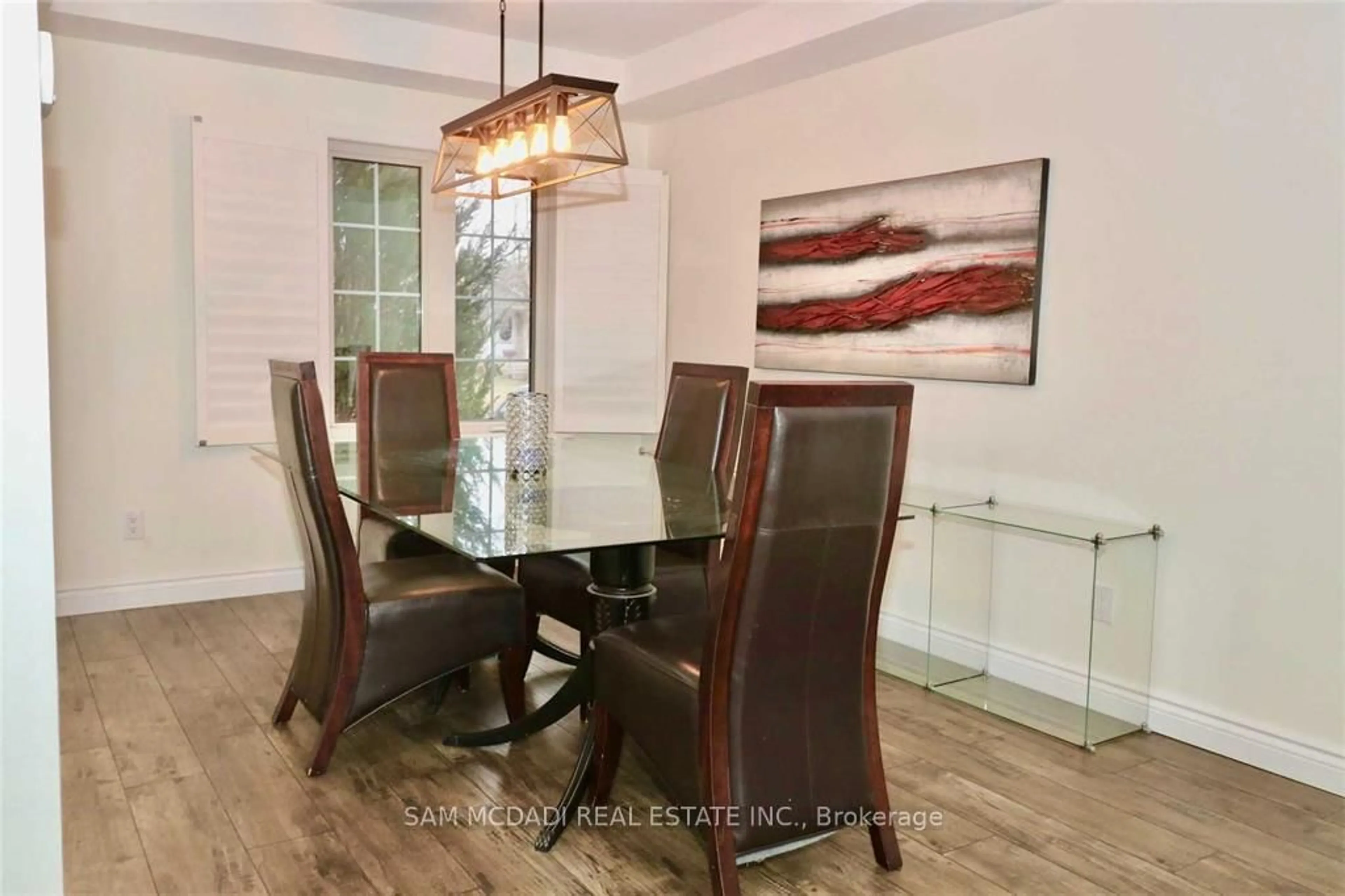 Dining room, wood/laminate floor for 412 Olde Village Lane, Shelburne Ontario L9V 3A4