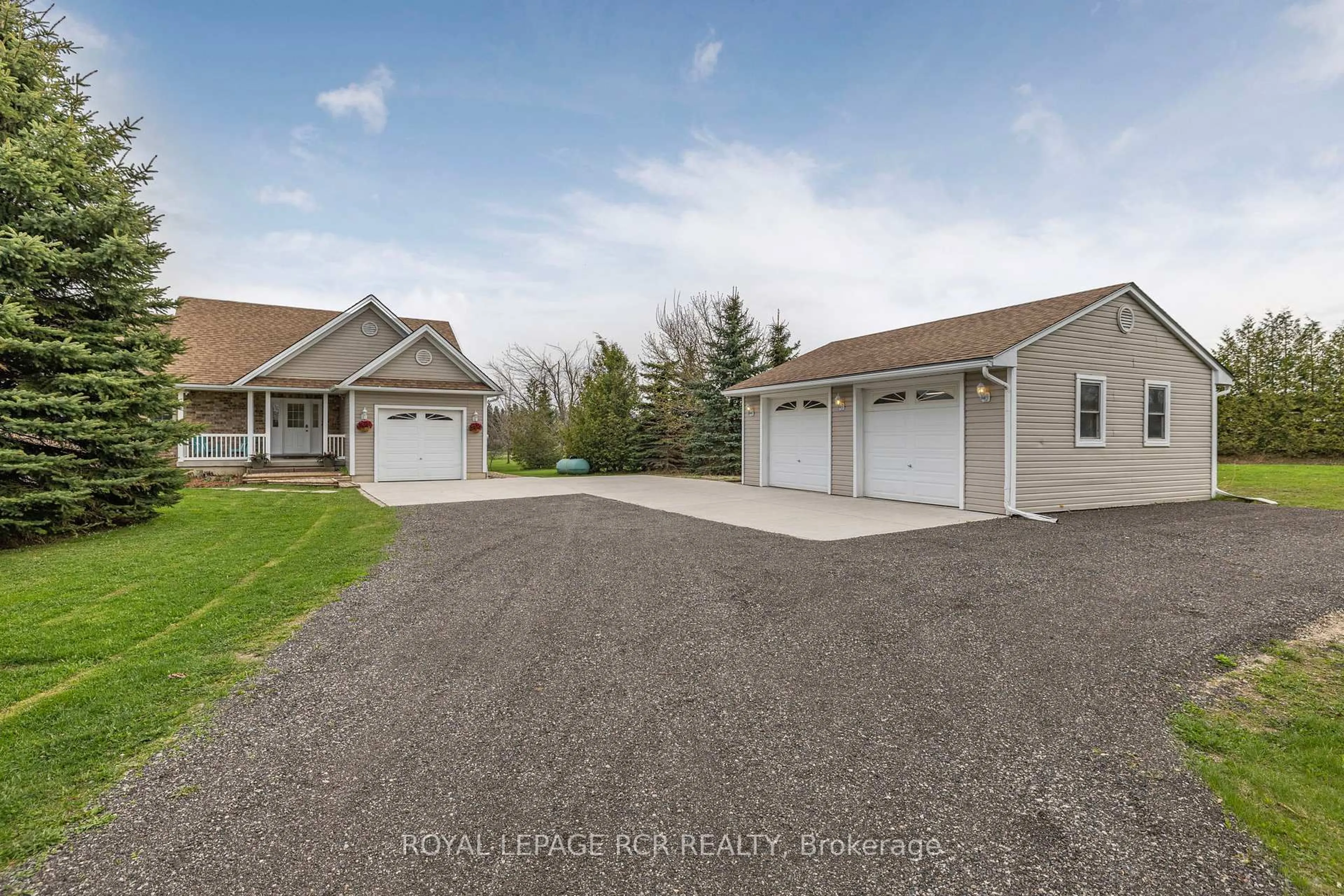 A pic from outside/outdoor area/front of a property/back of a property/a pic from drone, unknown for 625440 Side Road 15, Melancthon Ontario L9V 1Z5